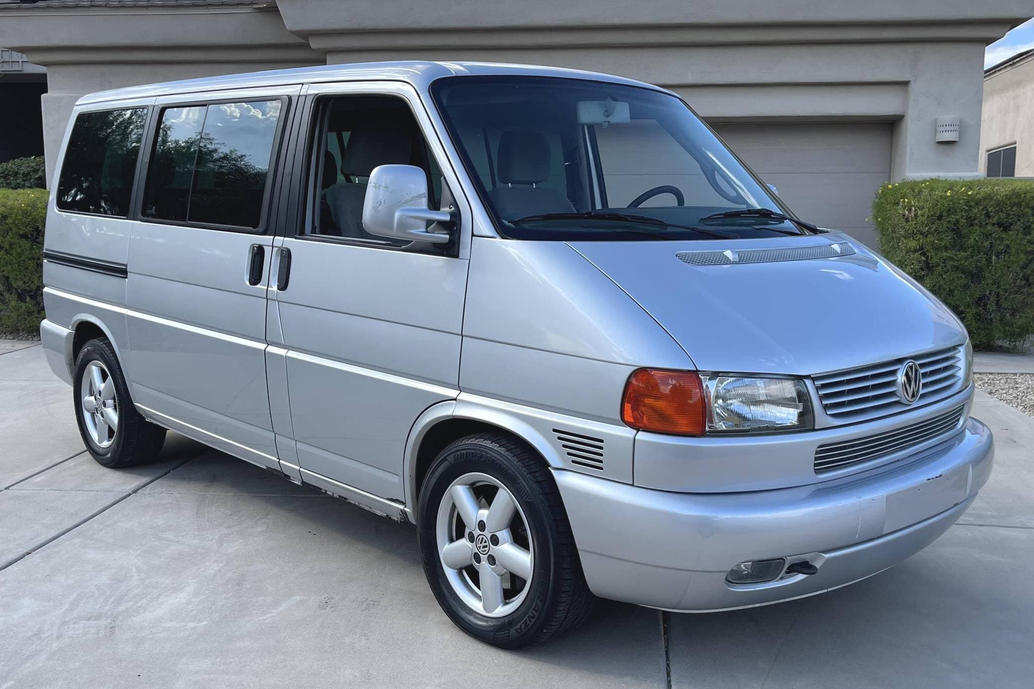 2003 Volkswagen Eurovan sold for $9,500