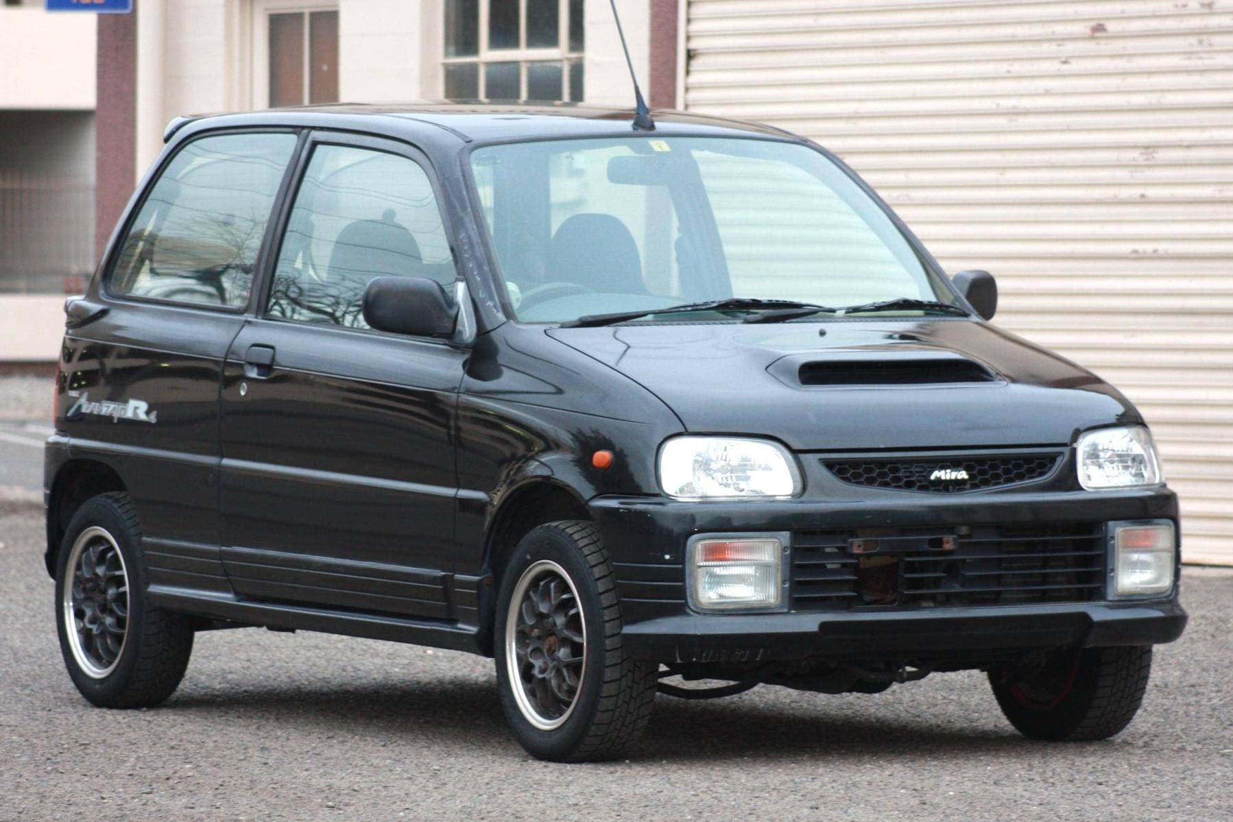 1995 Daihatsu Mira sold for $6,004