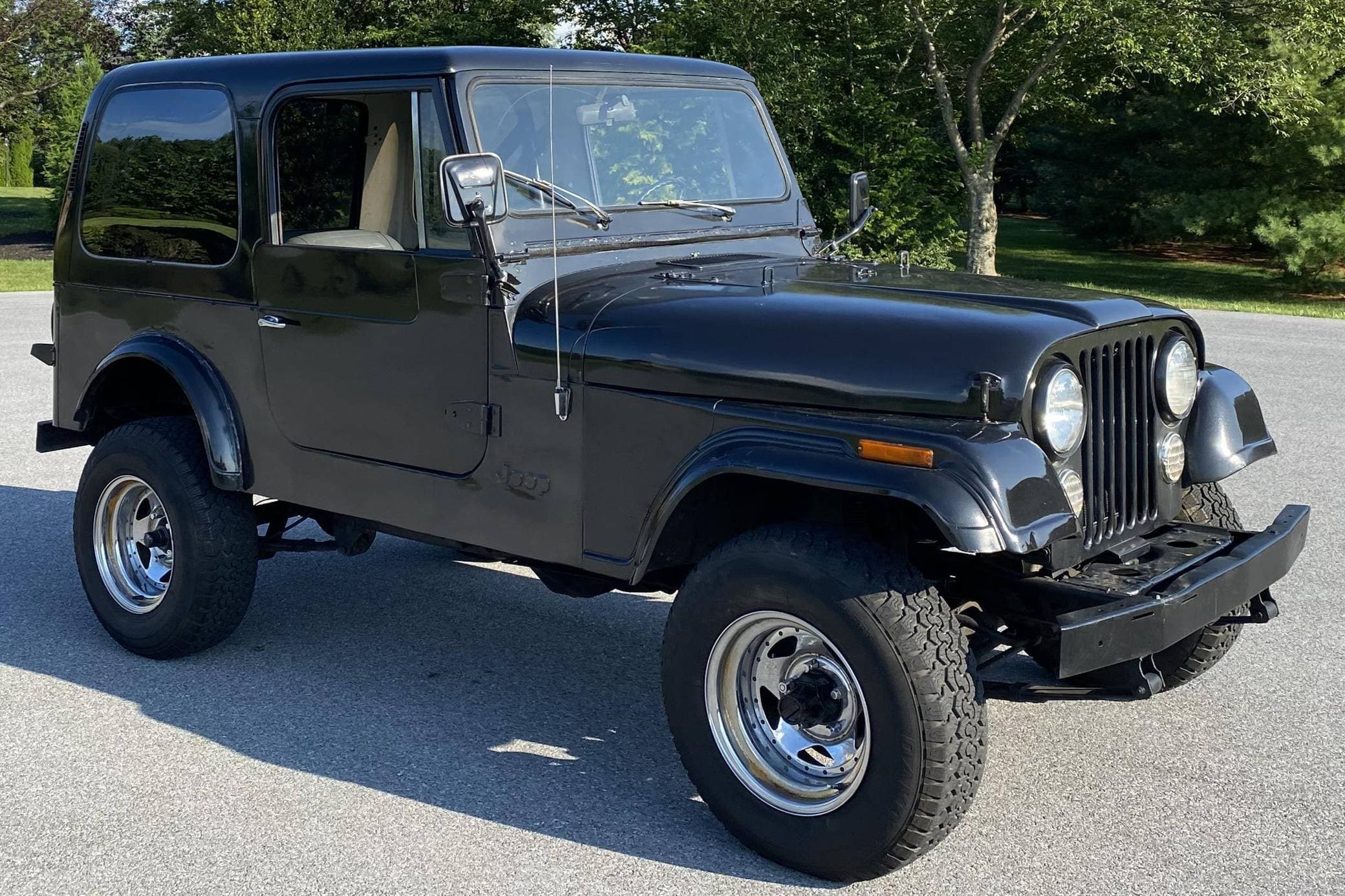 1985 Jeep CJ-7 sold for $7,700