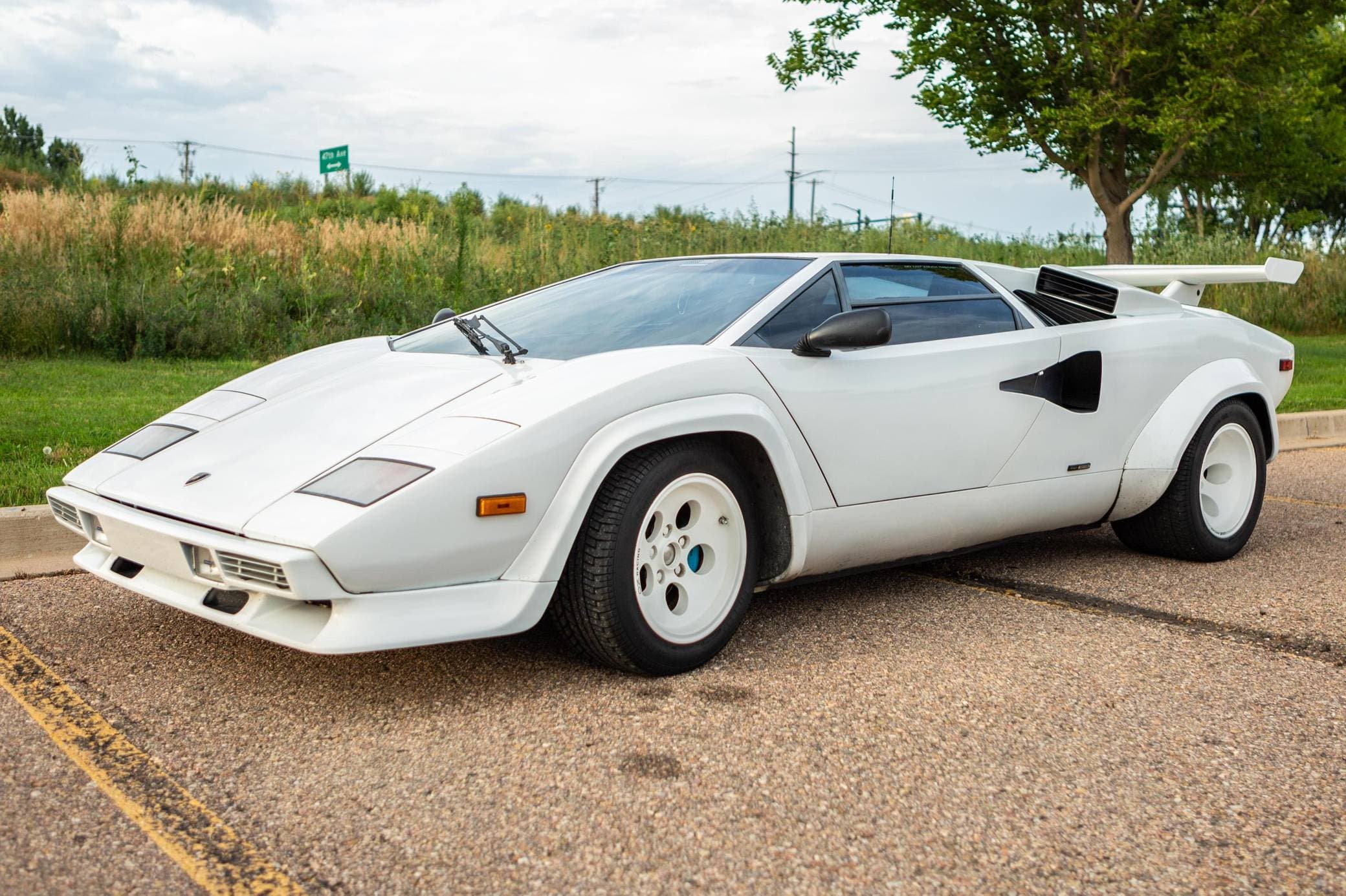 1982 Lamborghini Countach sold for $480,000