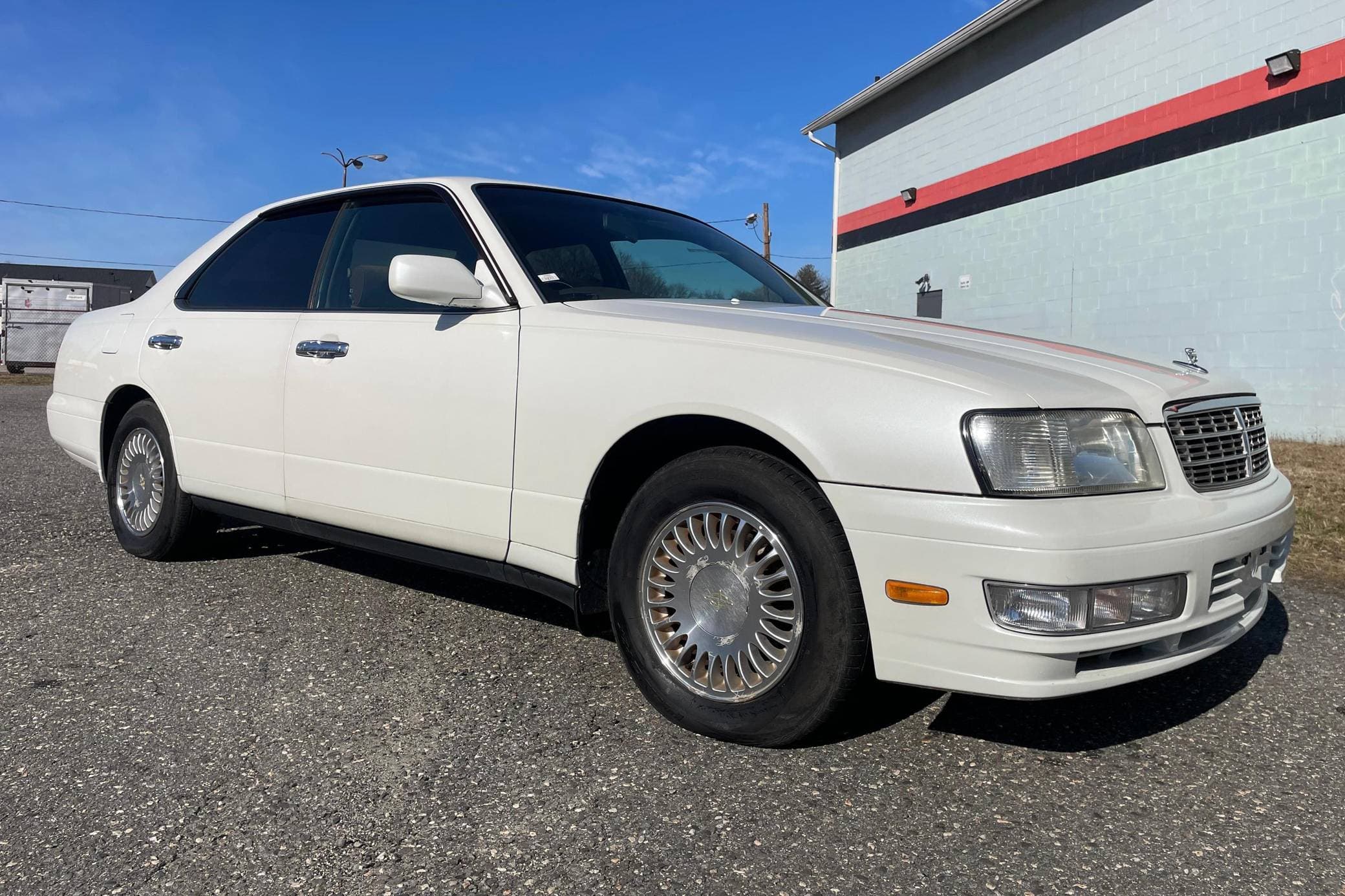1998 Nissan Gloria sold for $5,600