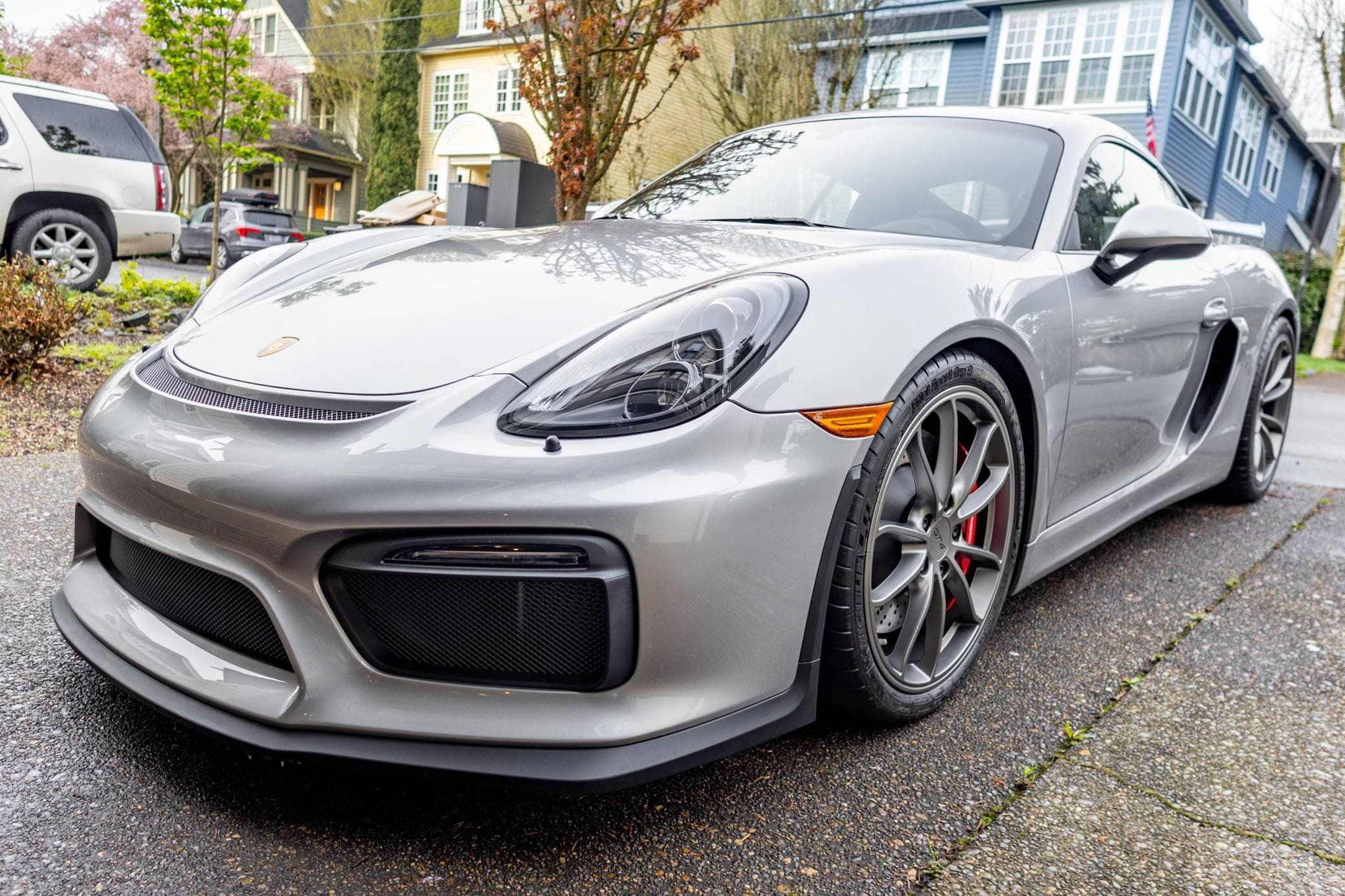 2016 Porsche 981 Cayman sold for $110,000