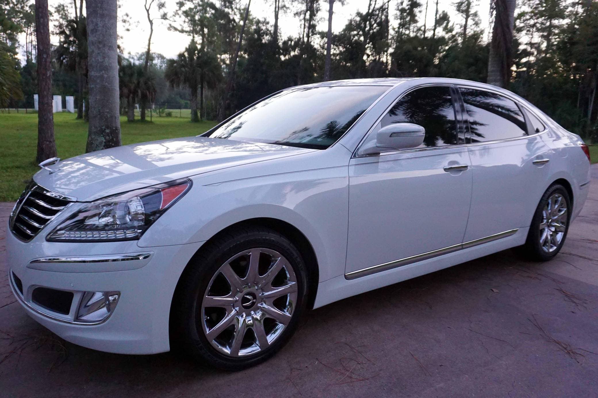 2011 Hyundai Equus sold for $20,500