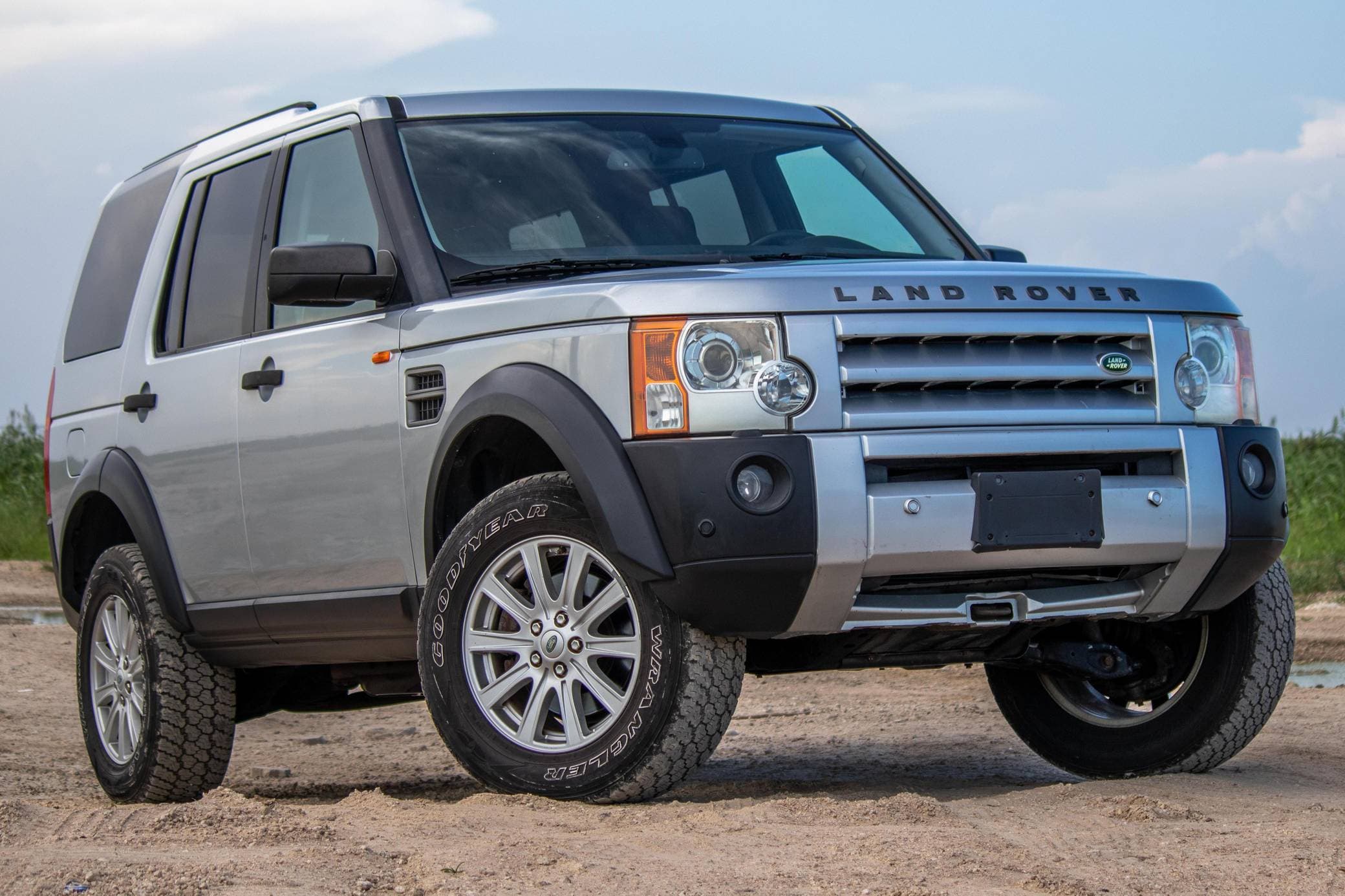 2008 Land Rover LR3 sold for $8,200