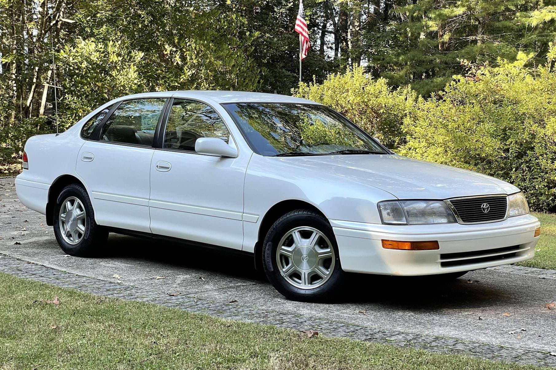 1996 Toyota Avalon sold for $10,800