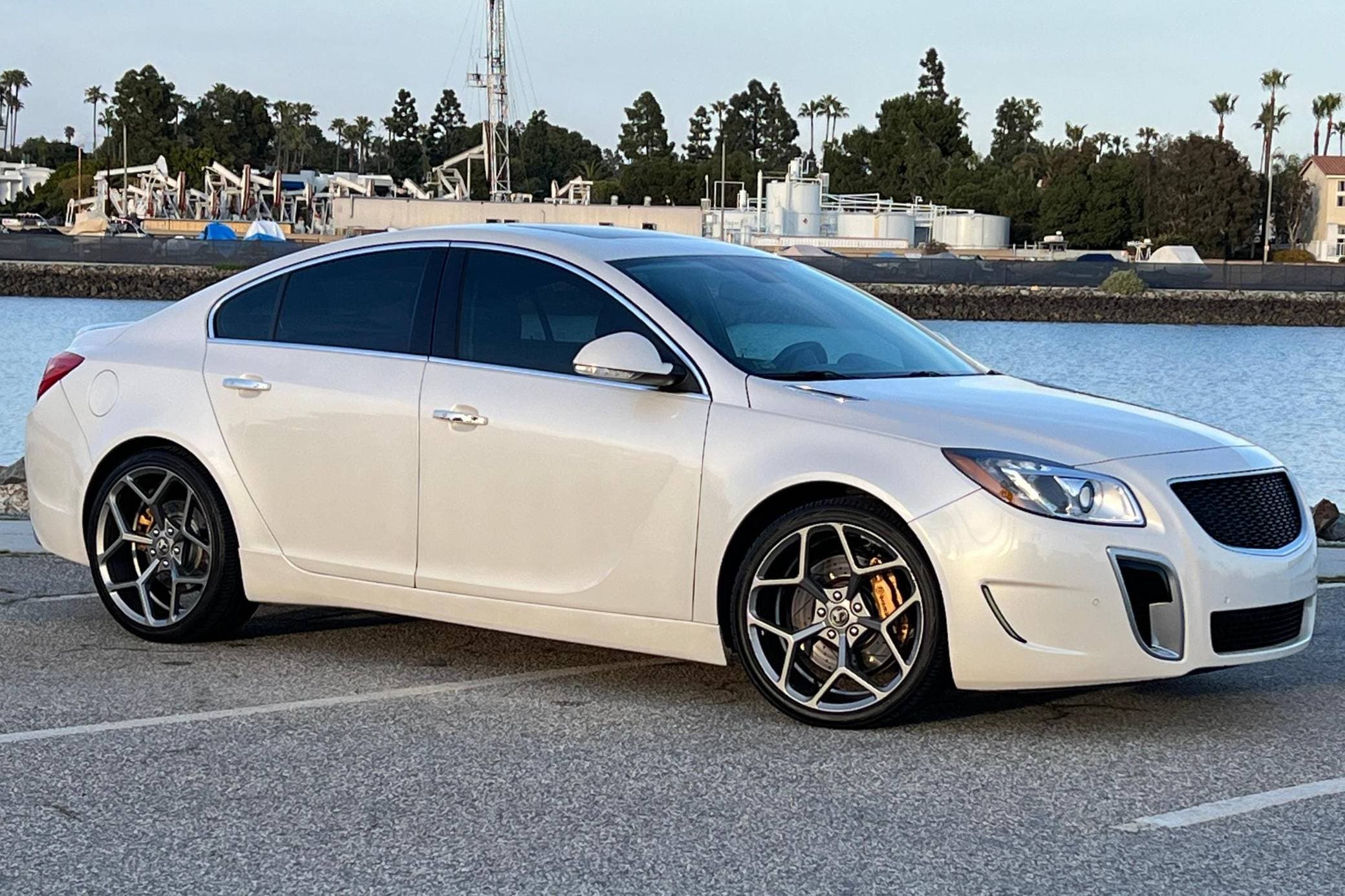 2013 Buick Regal sold for $10,600