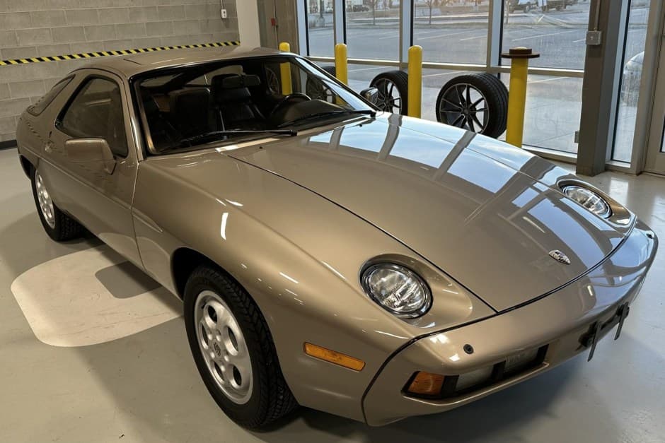 1981 Porsche 928 sold for $47,178