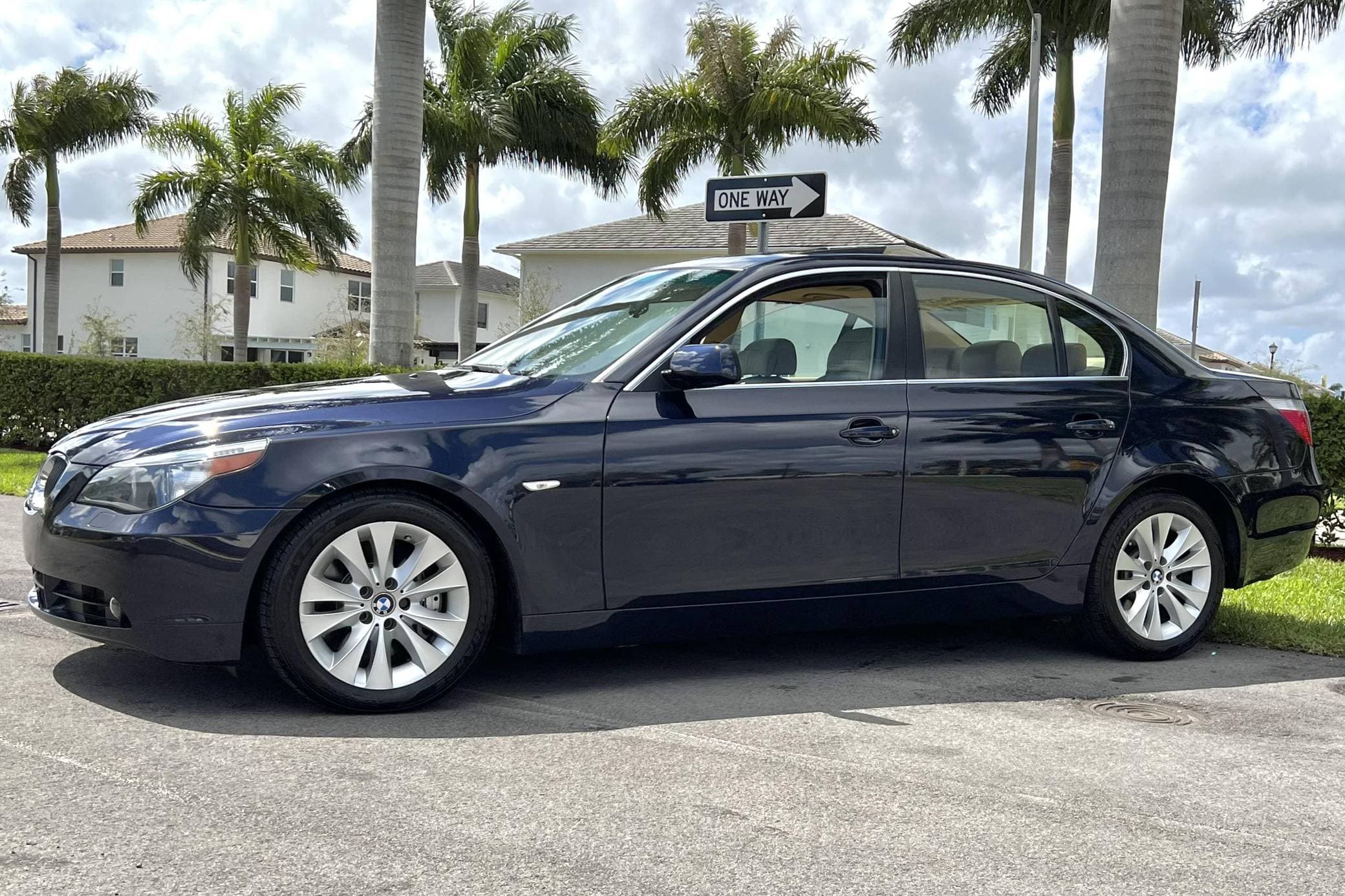 2004 BMW 5 Series sold for $14,600