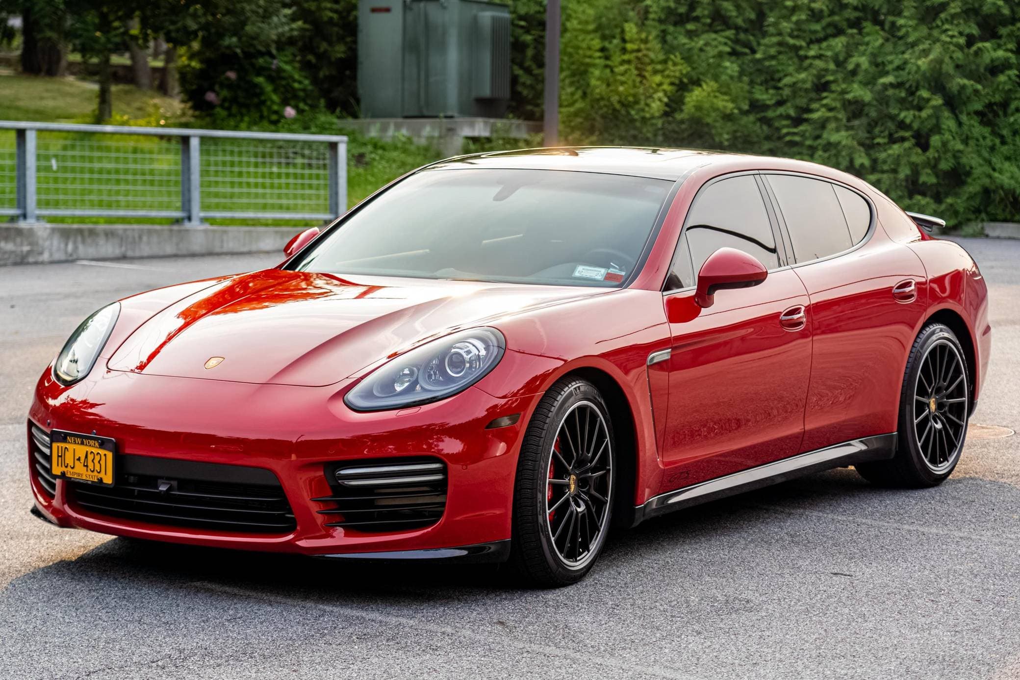 2015 Porsche Panamera sold for $54,500