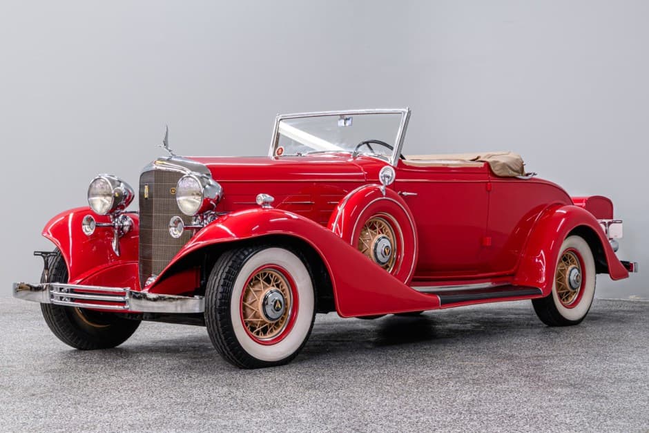 1933 Cadillac V8 sold for $96,000