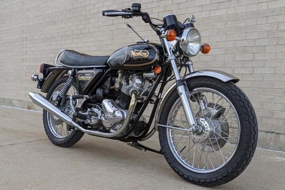 1975 Norton Commando sold for $15,350