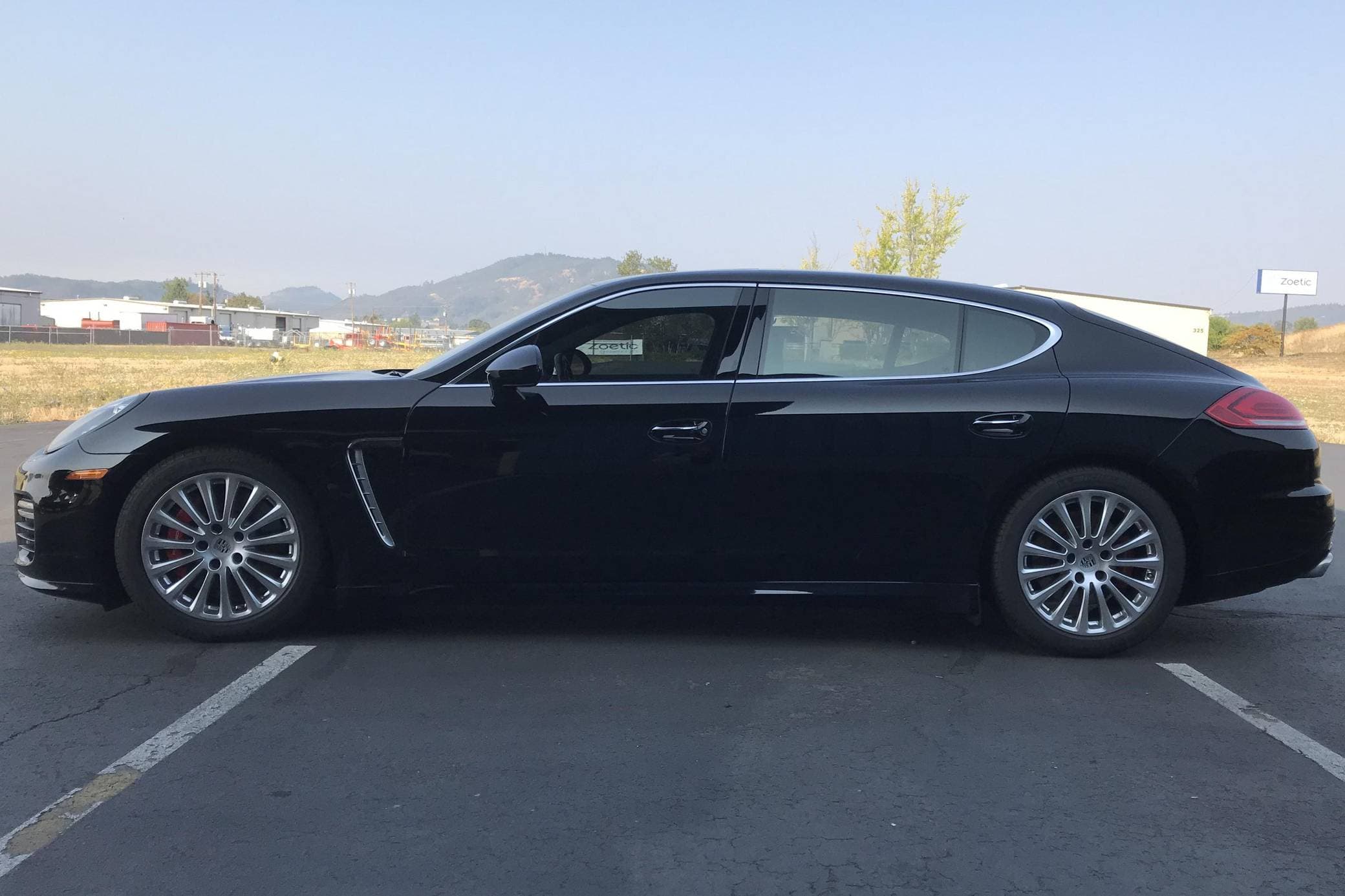 2014 Porsche Panamera sold for $55,000