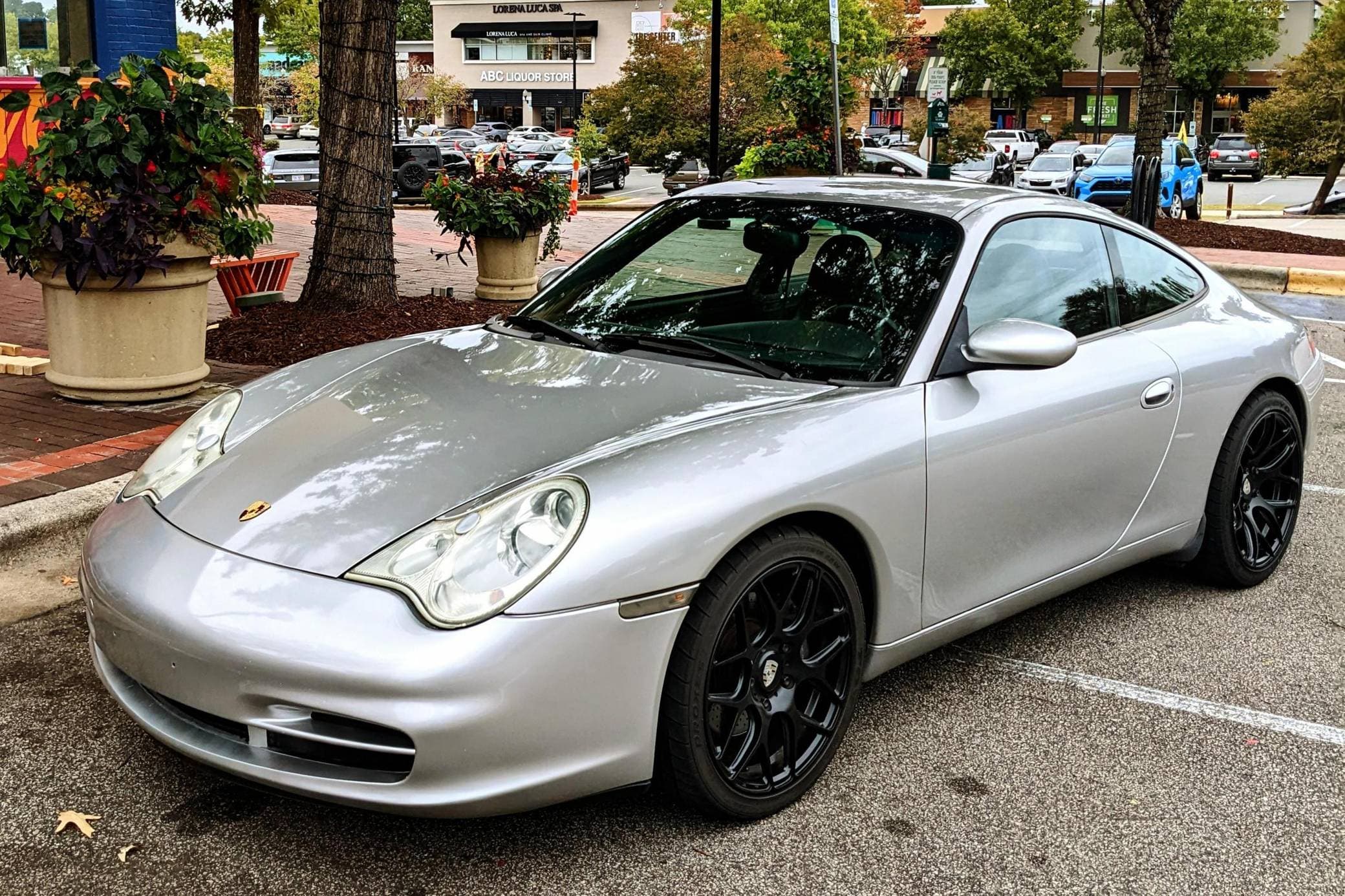 2002 Porsche 996 911 sold for $26,500