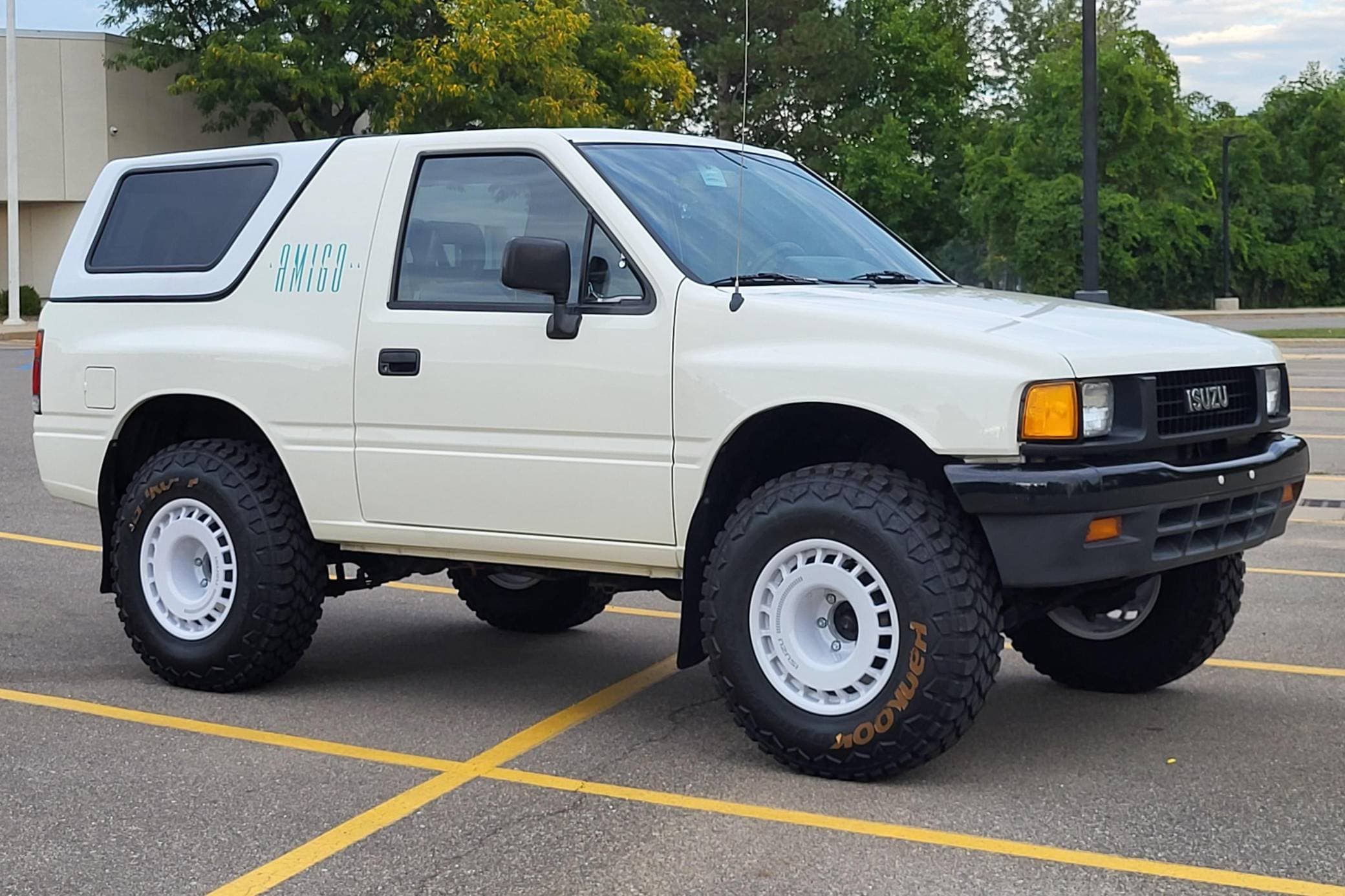1993 Isuzu Amigo sold for $10,700
