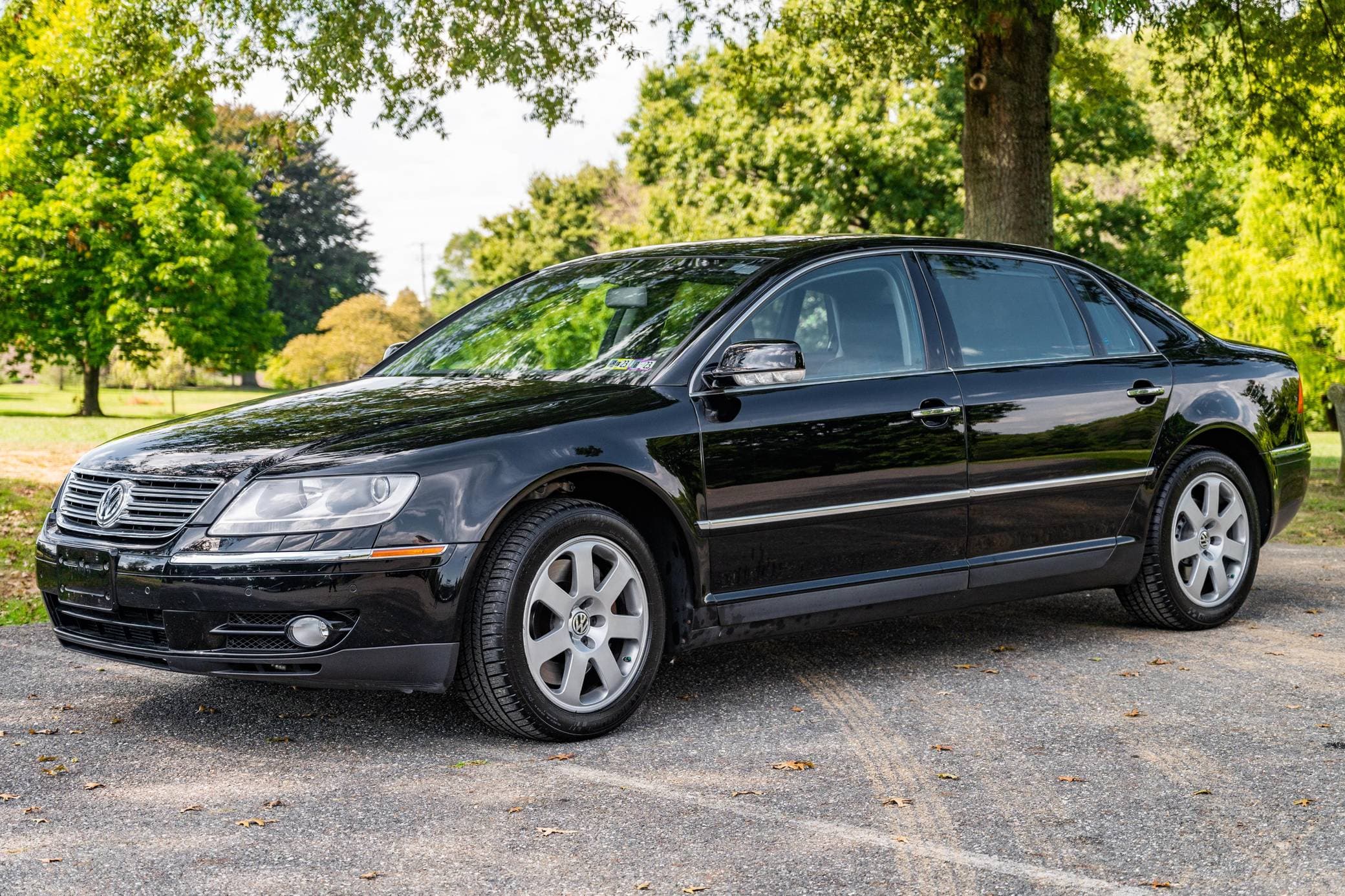 2004 Volkswagen Phaeton sold for $16,501