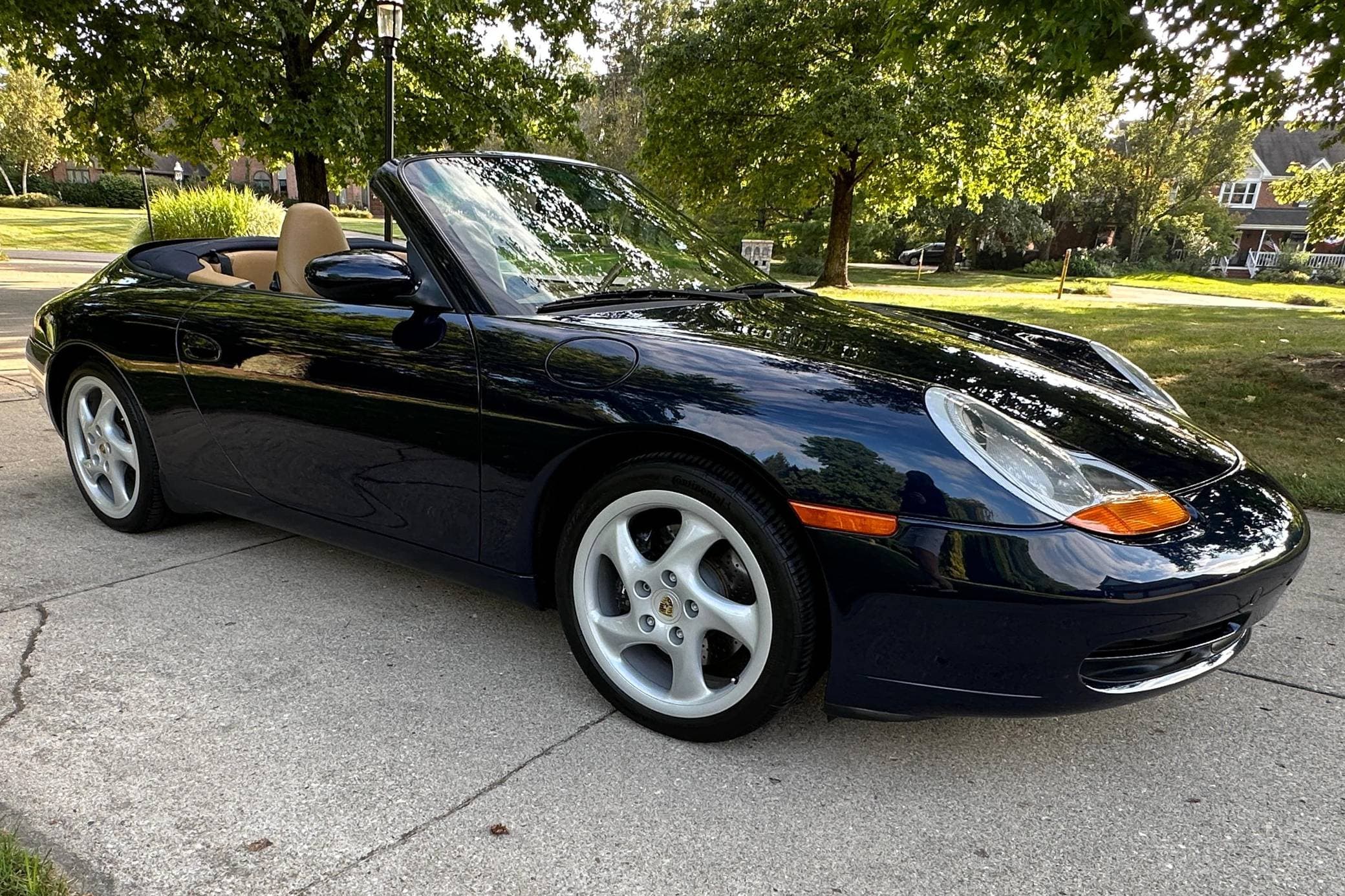 1999 Porsche 996 911 sold for $31,000