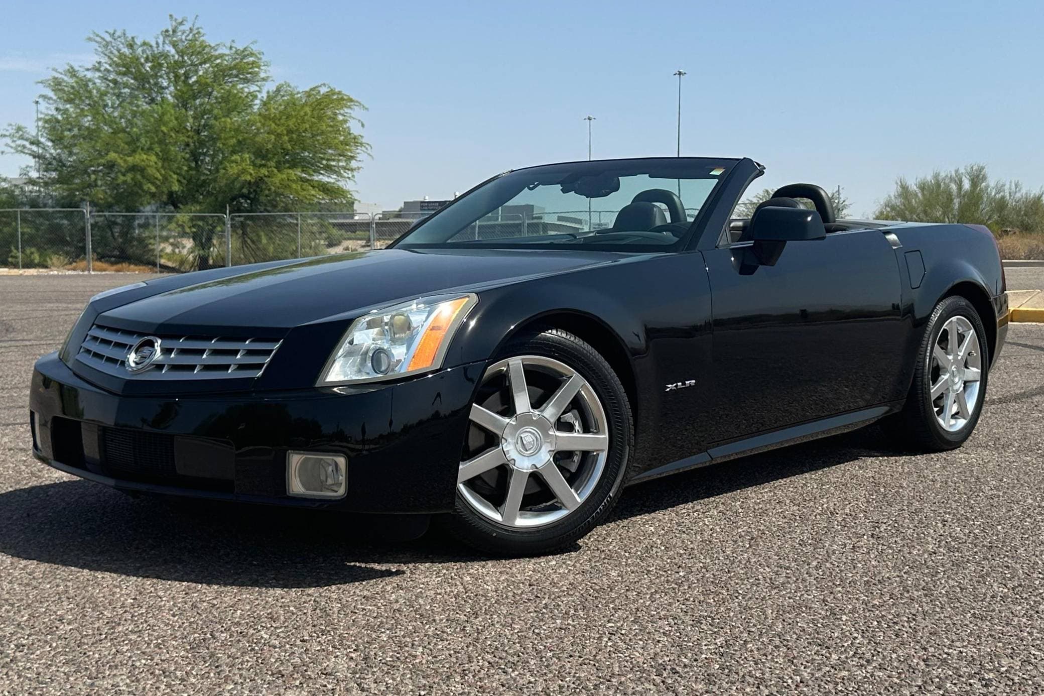 2005 Cadillac XLR sold for $19,750