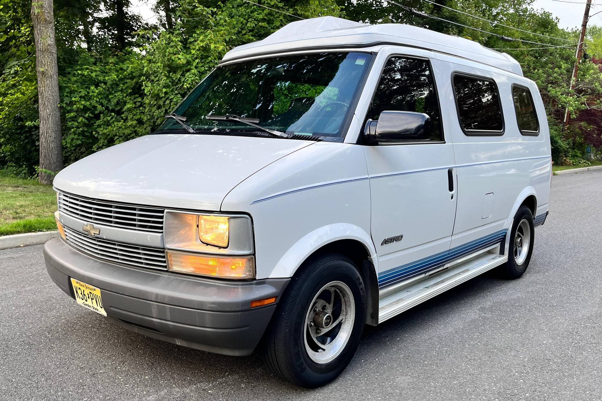 1995 Chevrolet Astro sold for $7,000