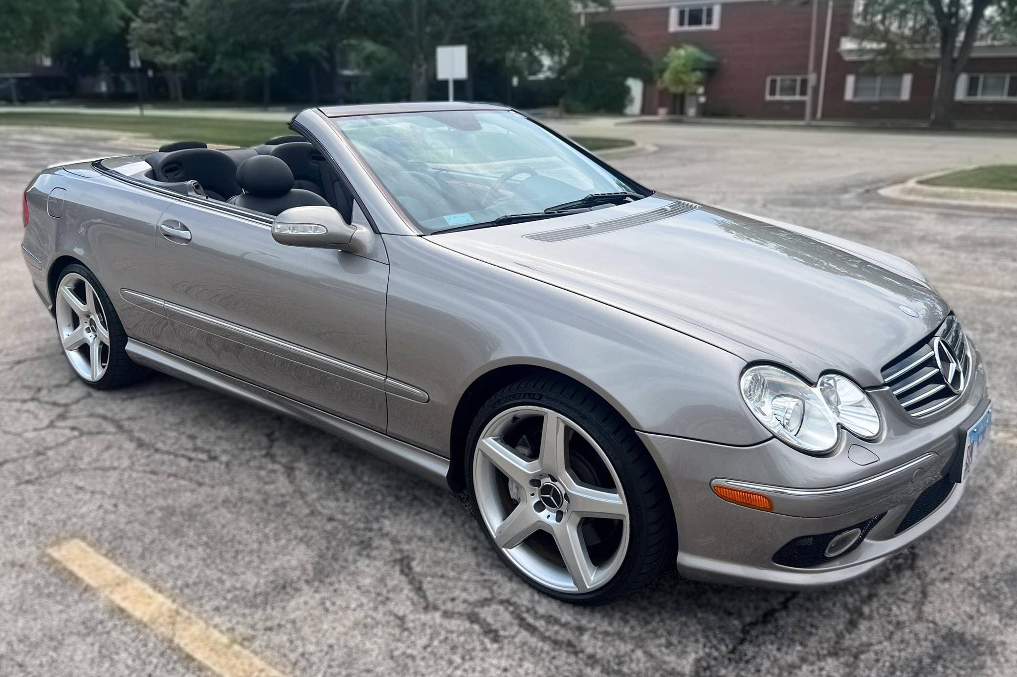 2005 Mercedes-Benz CLK-Class sold for $10,250