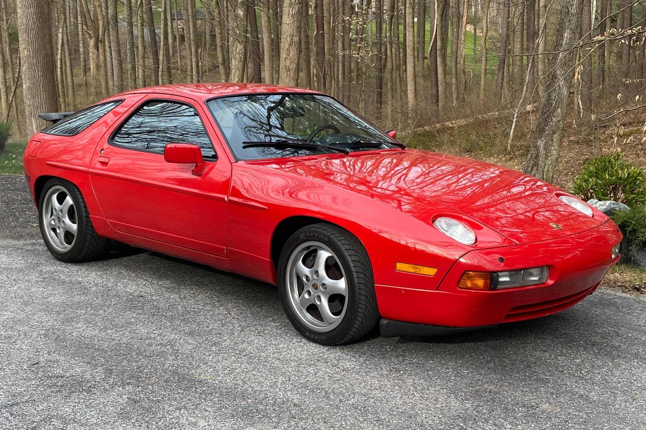 1988 Porsche 928 sold for $23,350