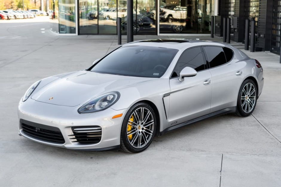 2016 Porsche Panamera sold for $38,750