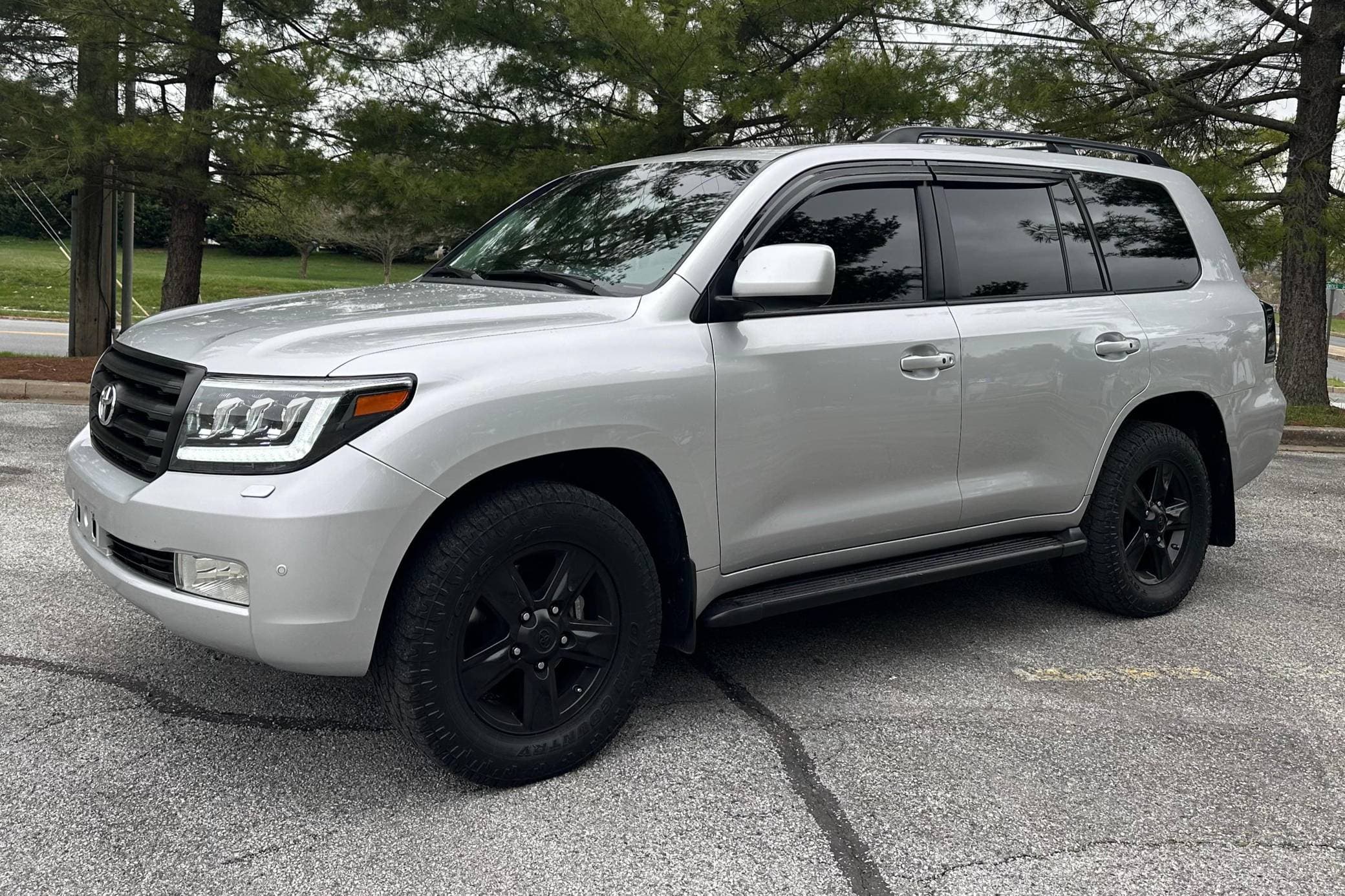 2008 Toyota Land Cruiser sold for $16,500
