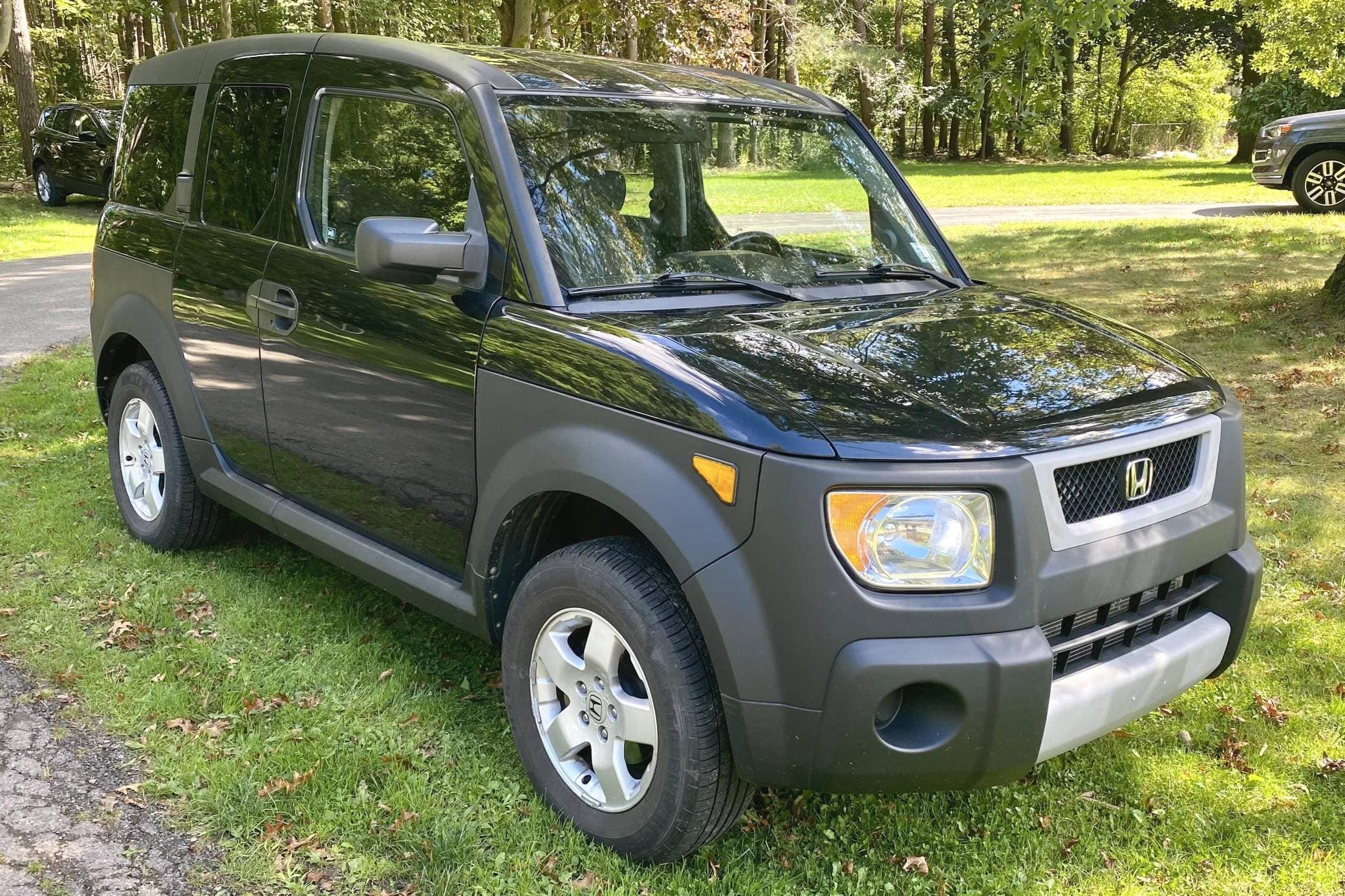 2005 Honda Element sold for $13,750