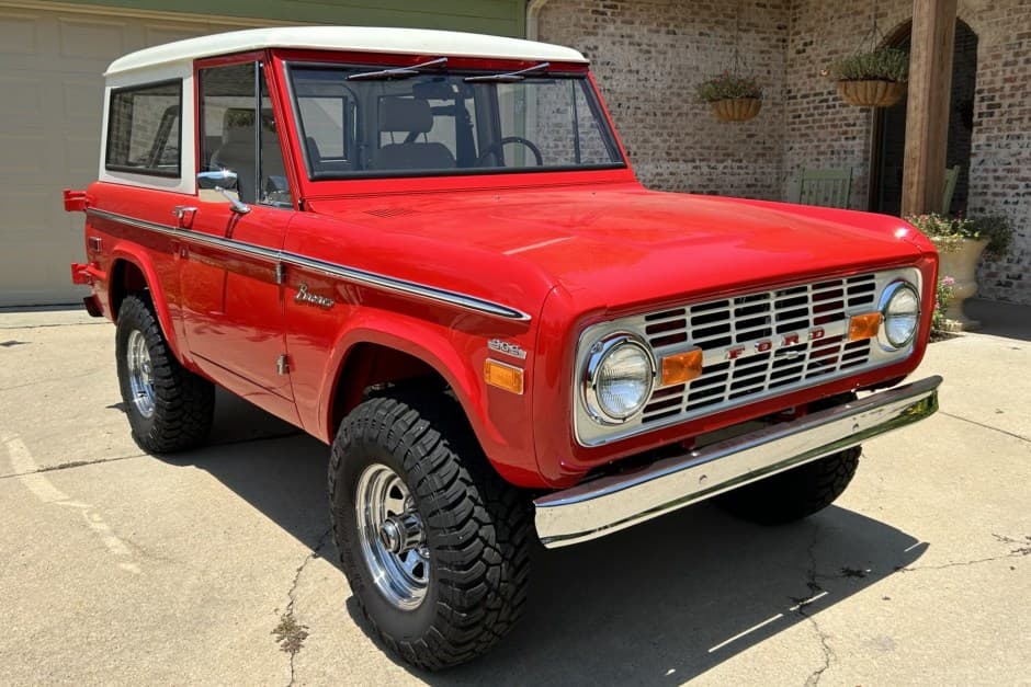 1973 Ford Bronco U13/U14/U15 1966-1977 sold for $72,000