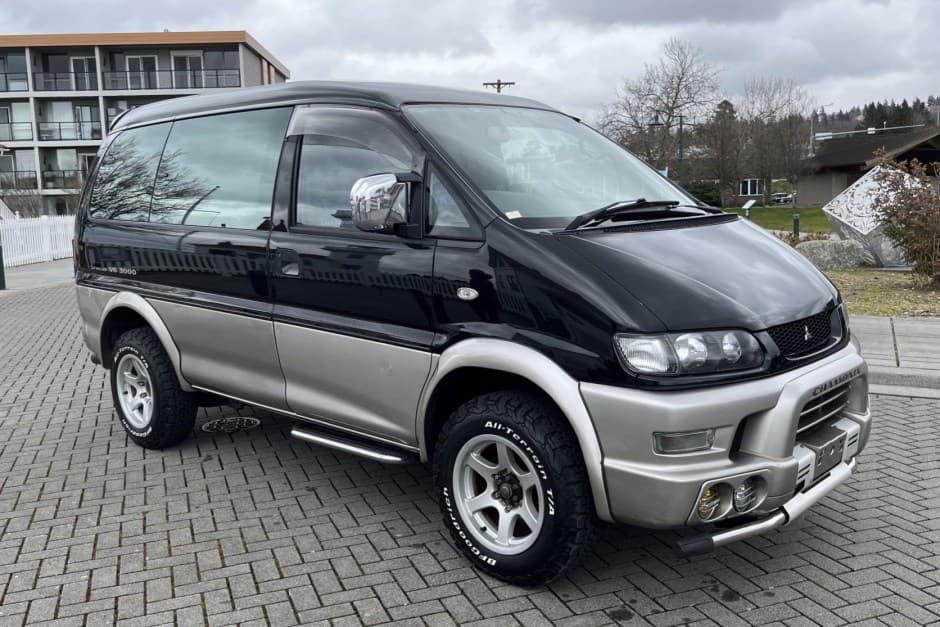 1997 Mitsubishi Delica sold for $15,750