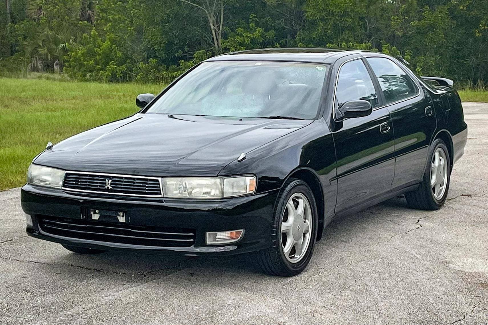 1993 Toyota Cresta sold for $12,600