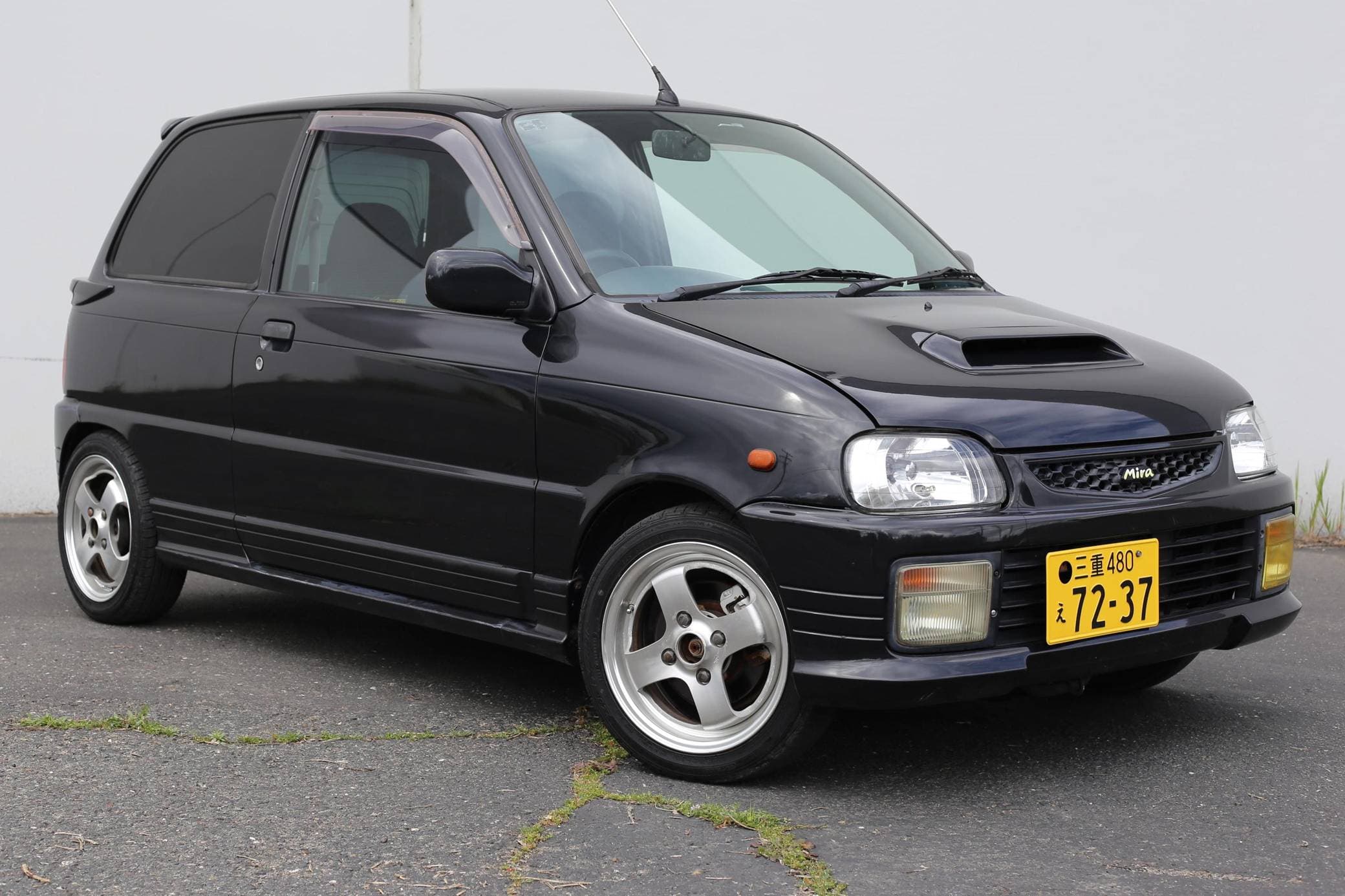 1995 Daihatsu Mira sold for $6,269