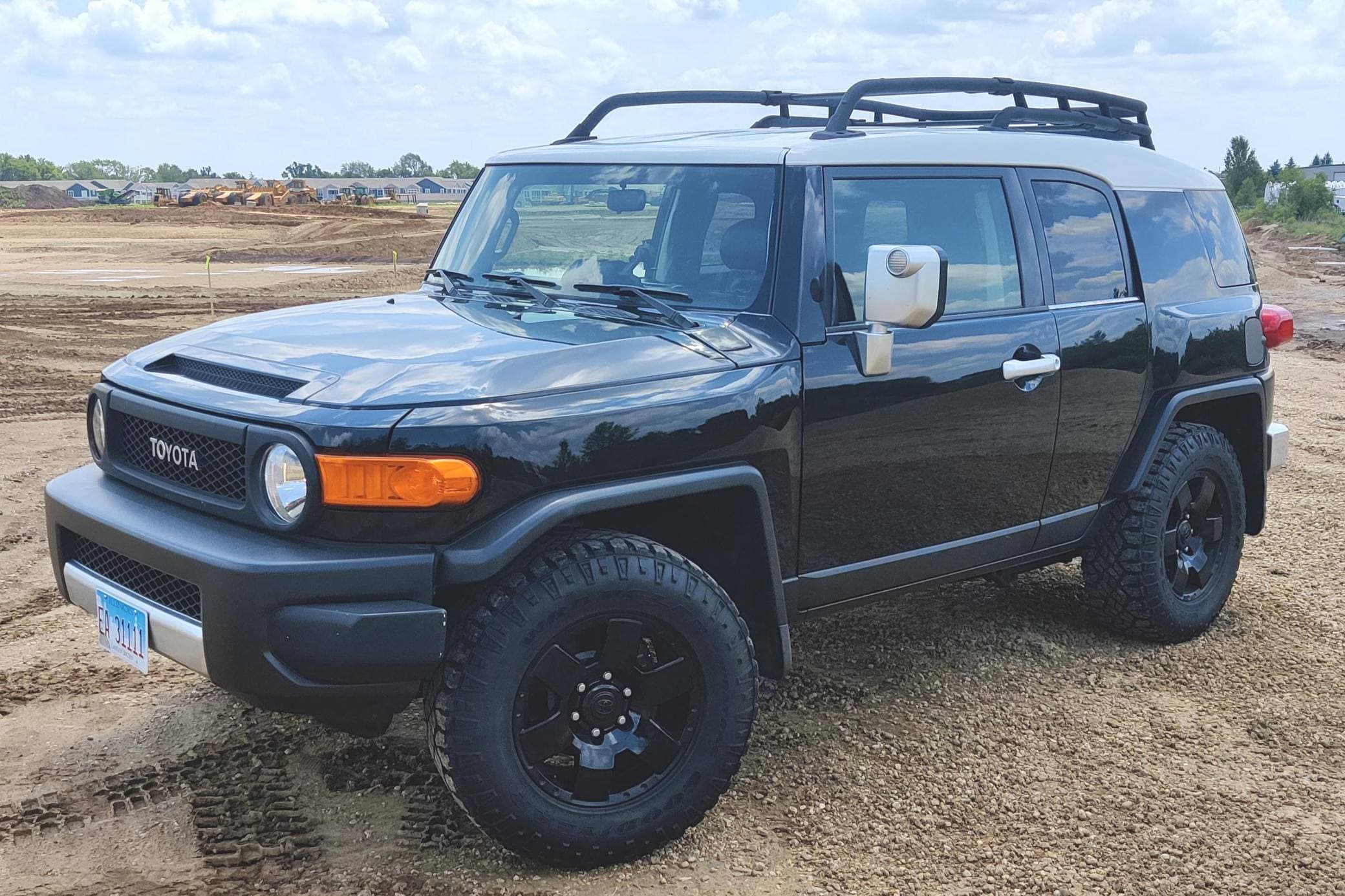2007 Toyota FJ Cruiser sold for $32,500