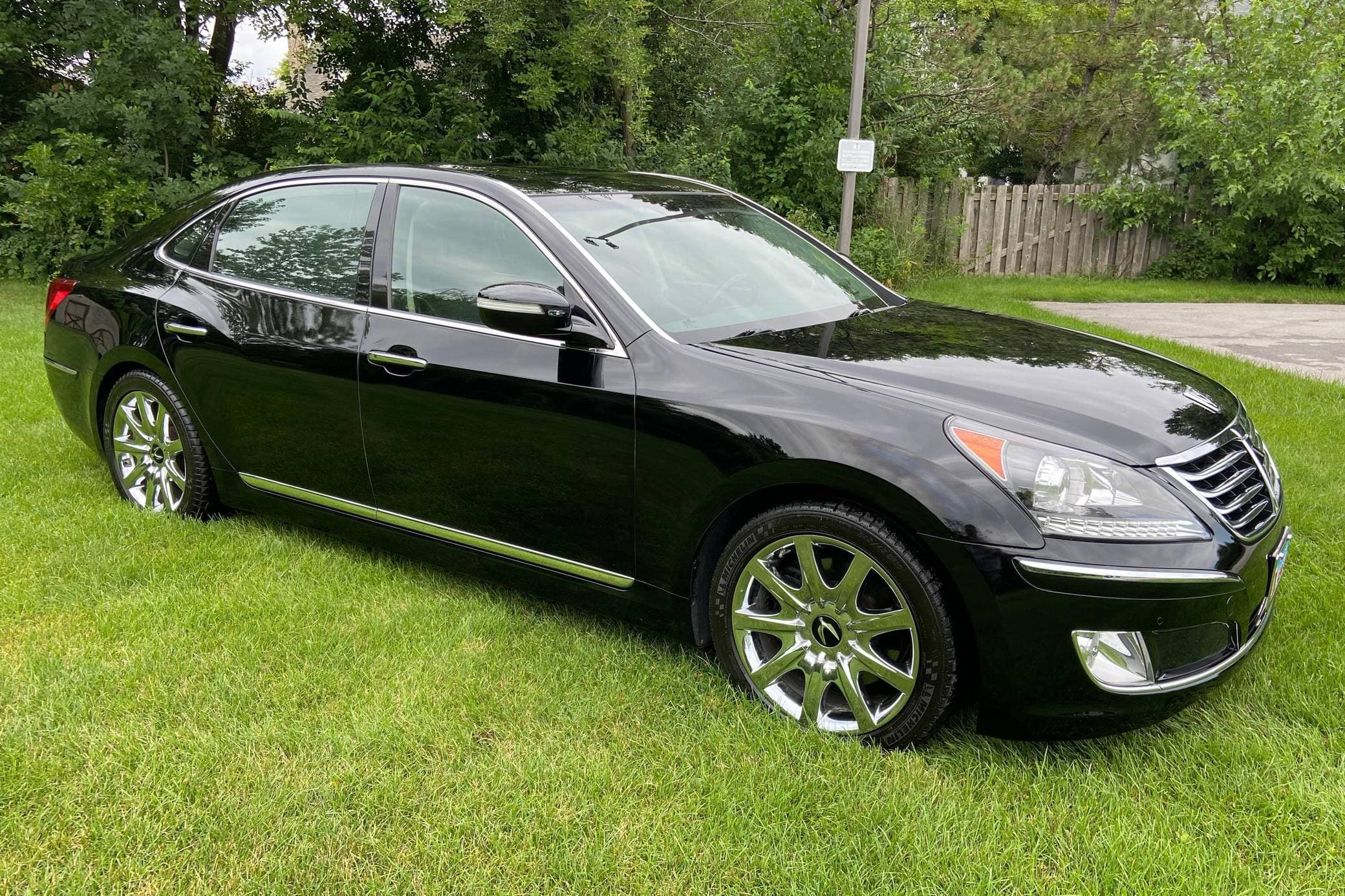 2011 Hyundai Equus sold for $13,900