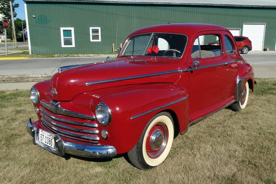1948 Ford Standard, Deluxe, & Super Deluxe sold for $9,556