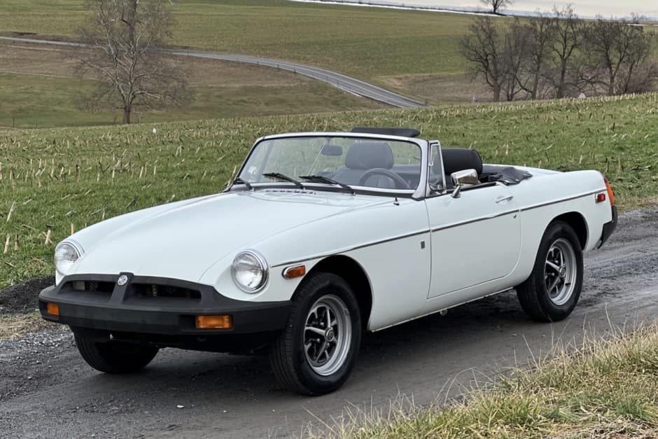 1977 MG MGB sold for $16,000