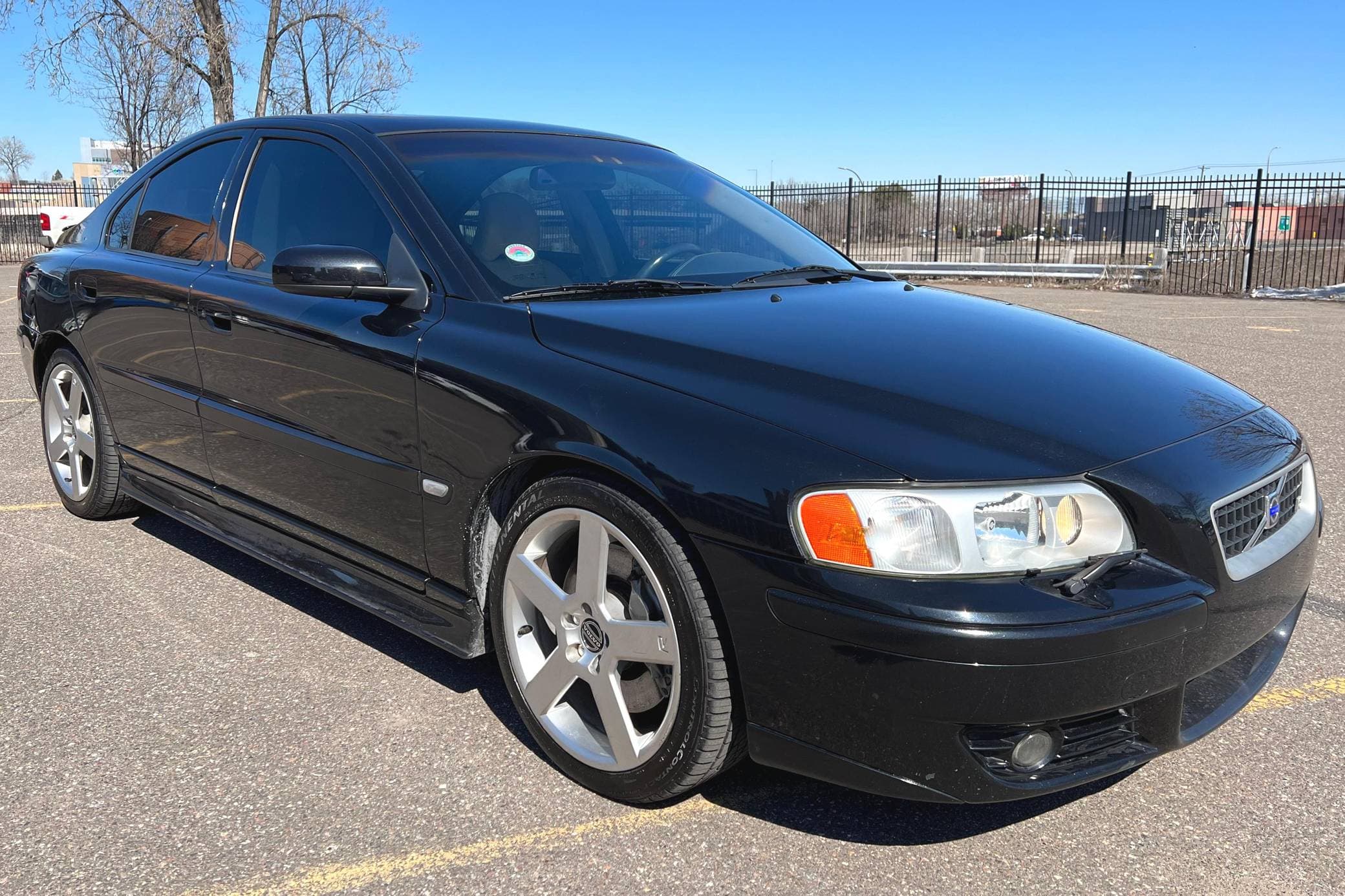 2004 Volvo S60 sold for $7,050