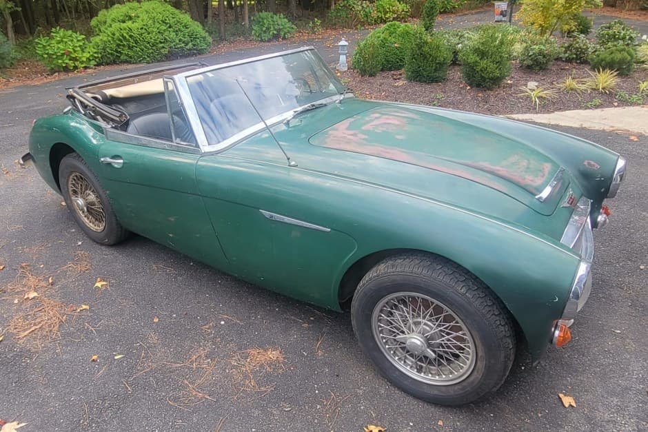 1966 Austin-Healey 3000 sold for $17,000