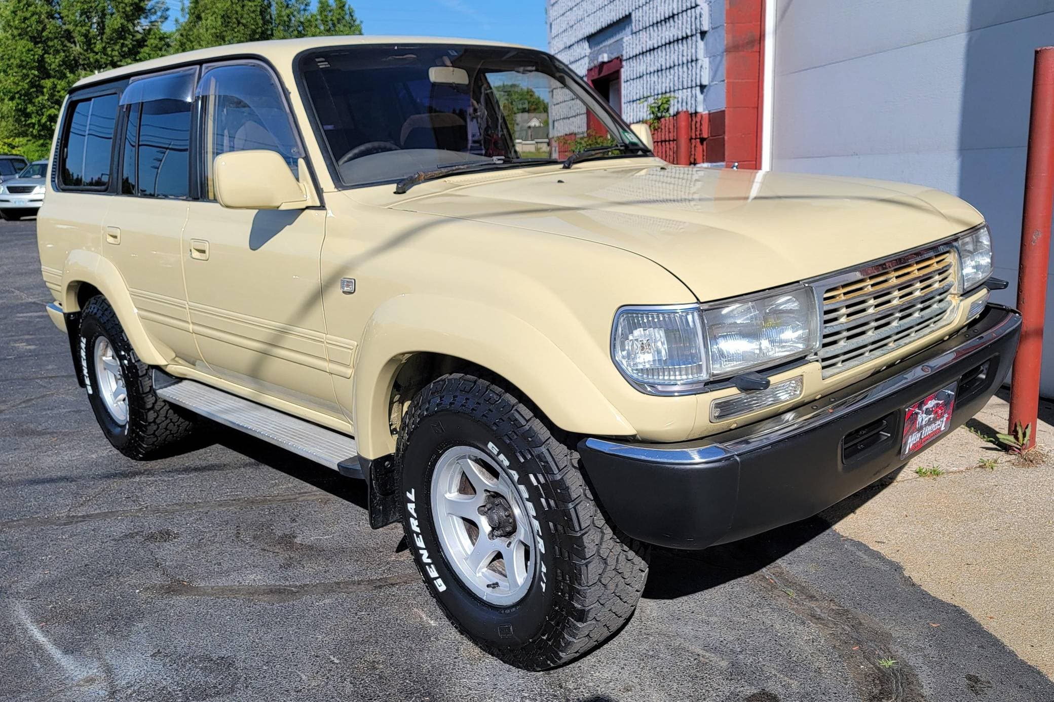 1990 Toyota Land Cruiser sold for $8,050