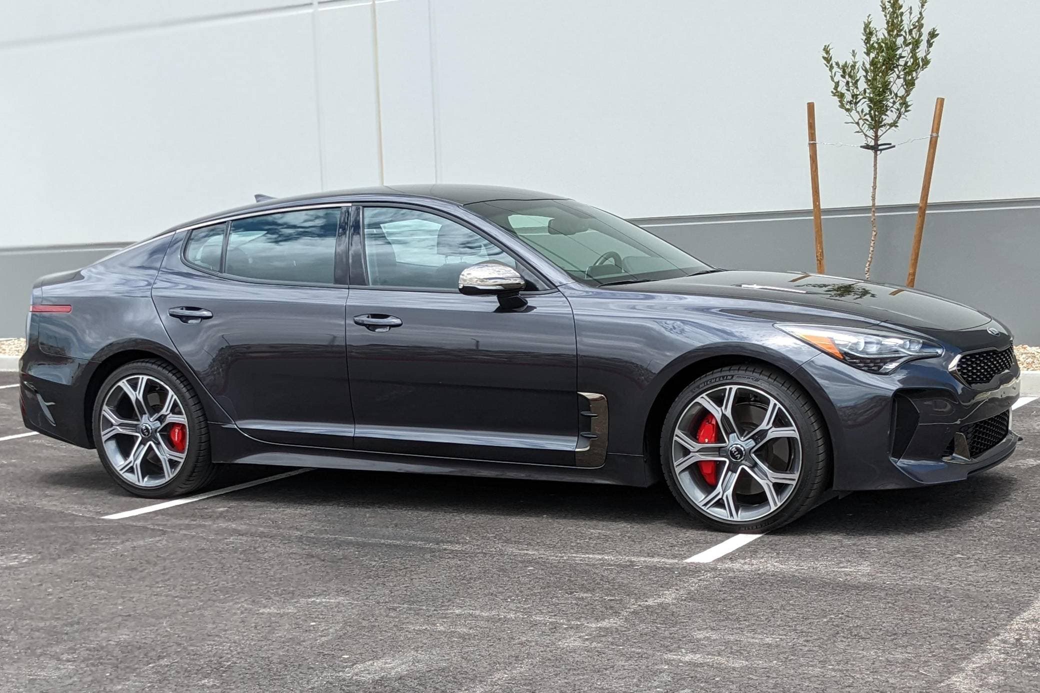 2020 Kia Stinger sold for $32,000