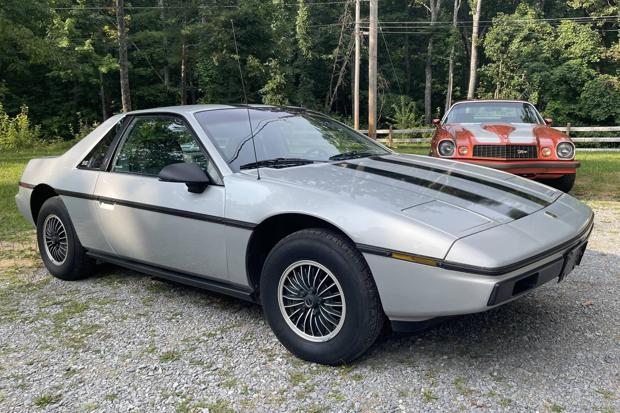 1985 Pontiac Fiero sold for $3,900