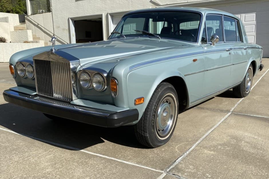 1974 Rolls-Royce SY Silver Shadow & Silver Wraith II sold for $22,000