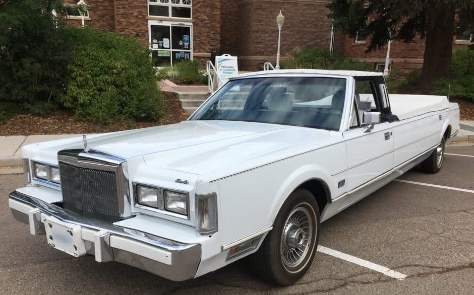 1988 Lincoln Town Car sold for $4,500