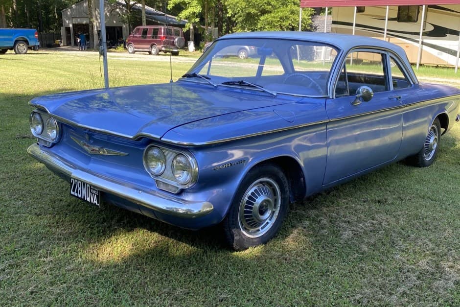 1960 Chevrolet Corvair (1960-1964) sold for $6,000