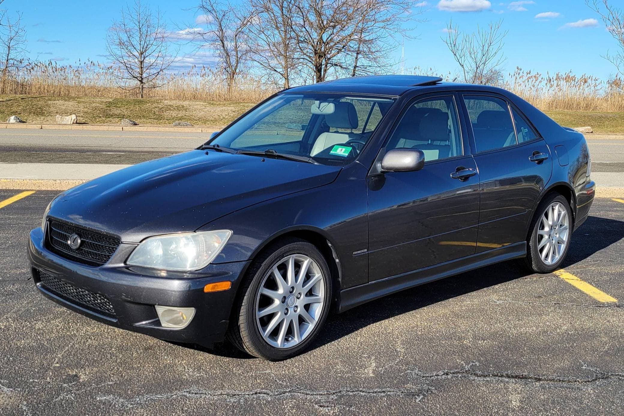 2003 Lexus IS sold for $9,000
