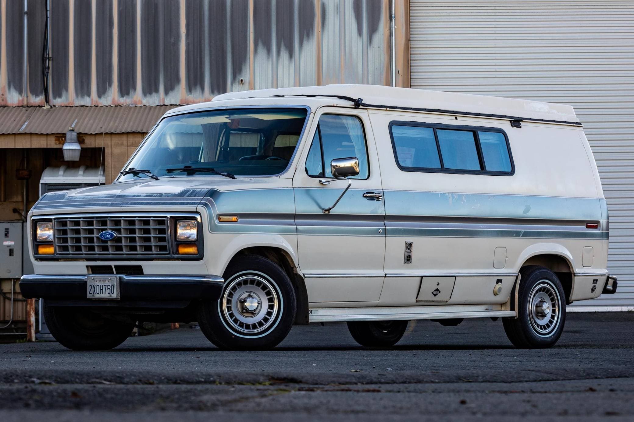 1991 Ford E-Series sold for $10,777