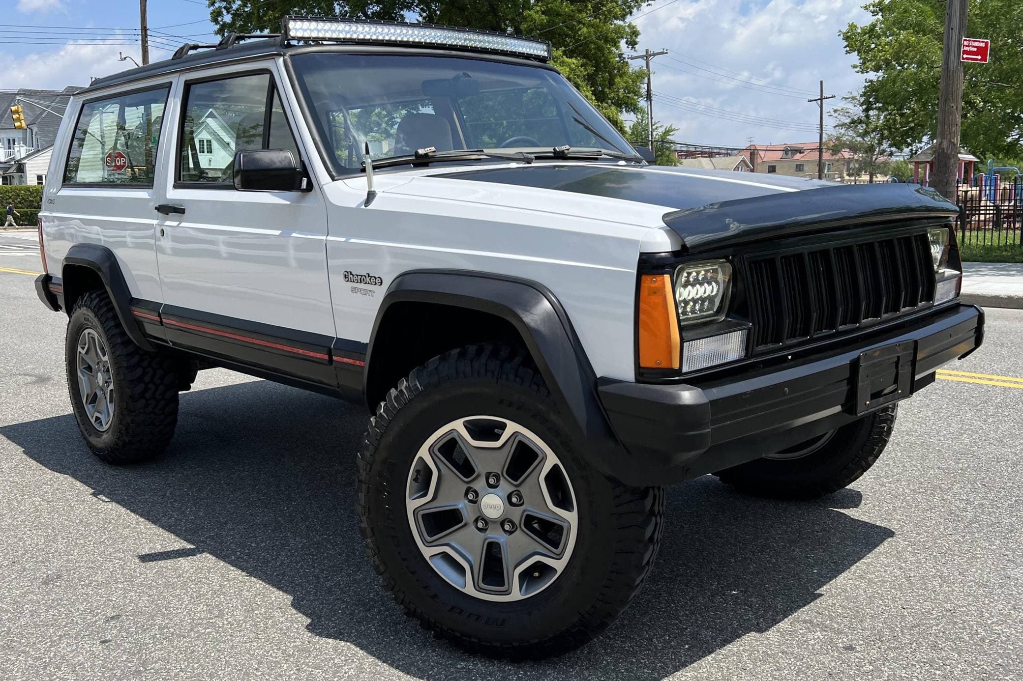 1995 Jeep Cherokee sold for $8,700