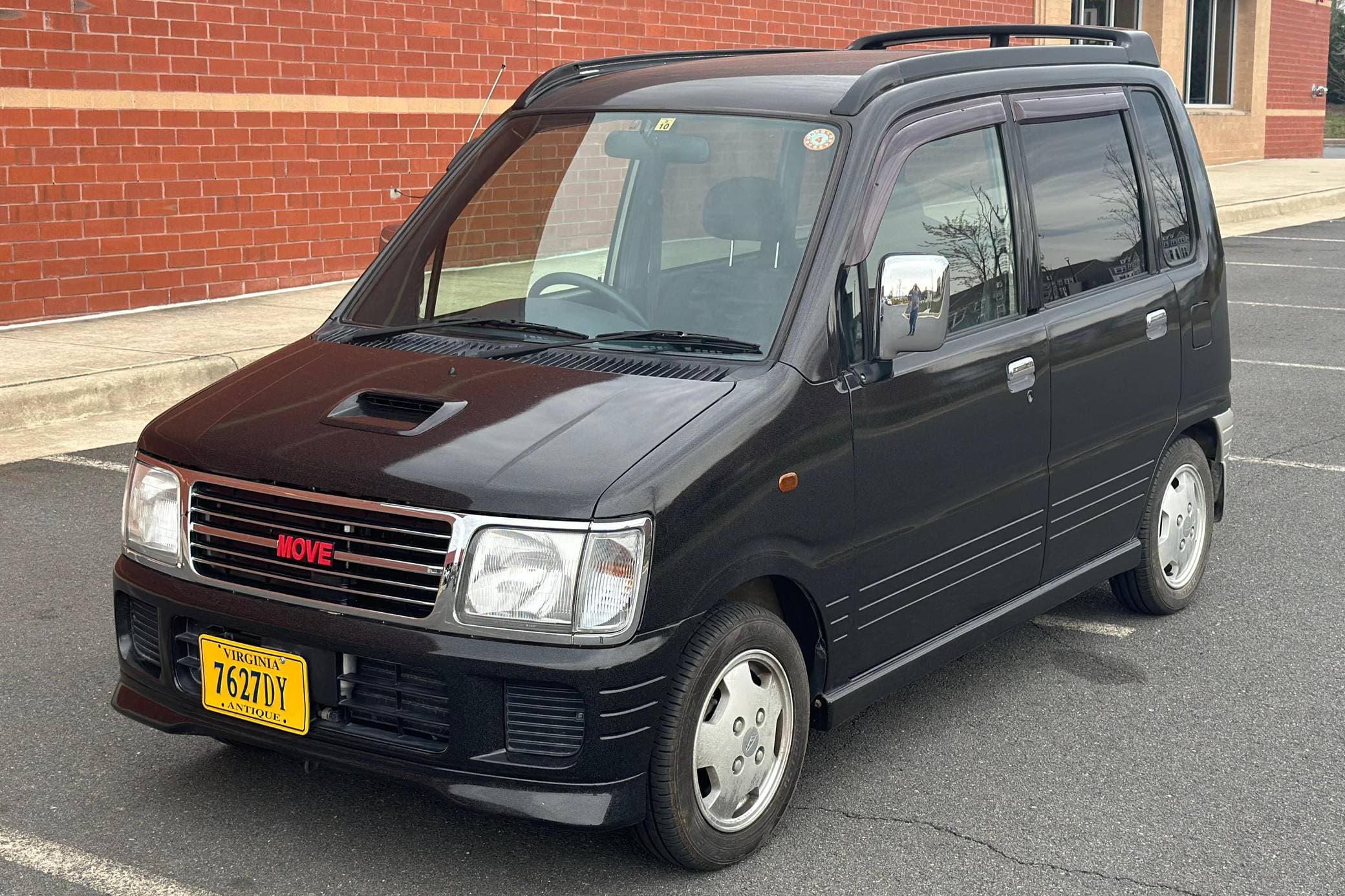 1997 Daihatsu Move sold for $5,200