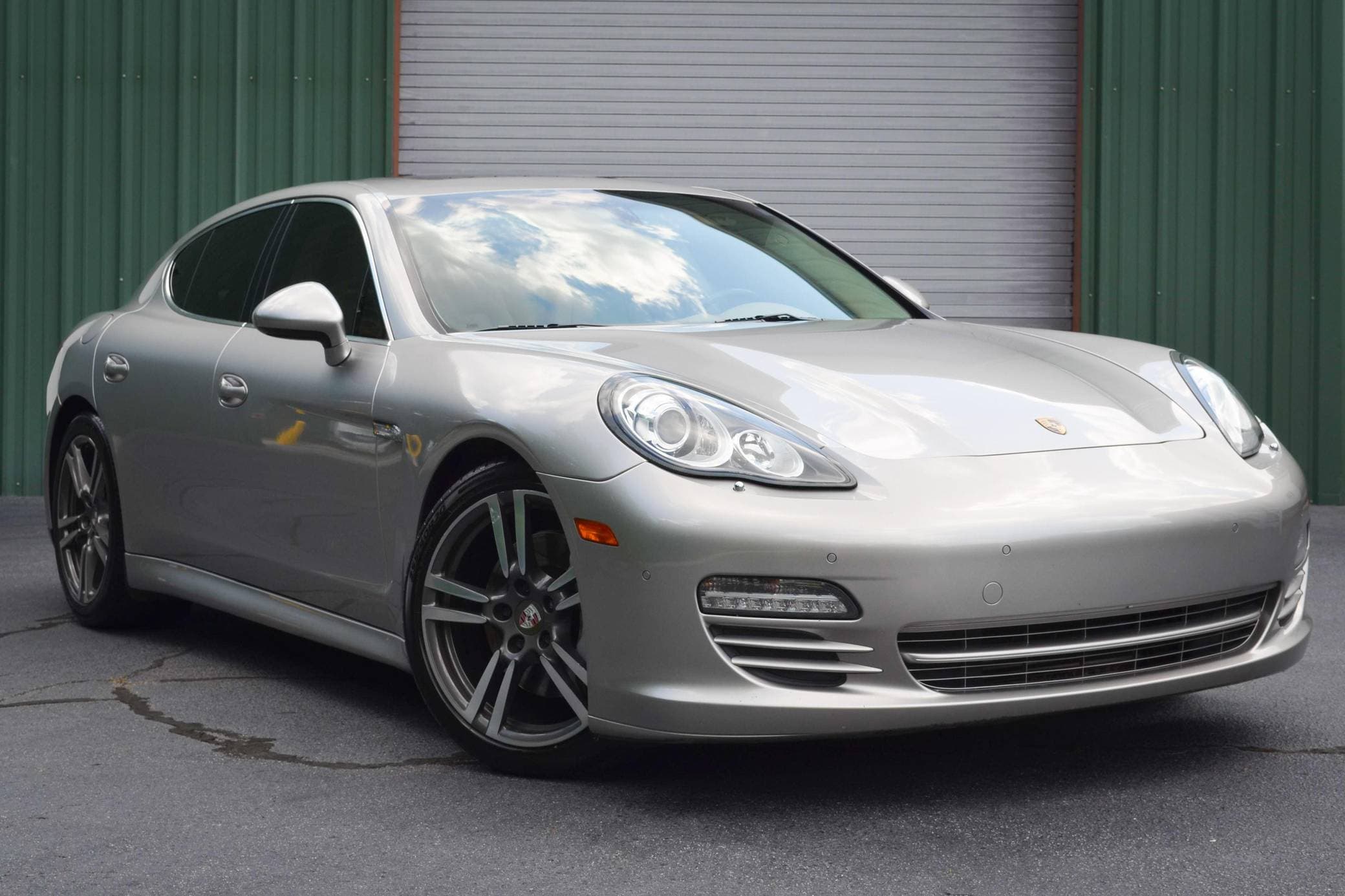 2011 Porsche Panamera sold for $23,000