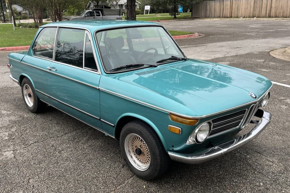 1972 BMW 2002 sold for $25,268