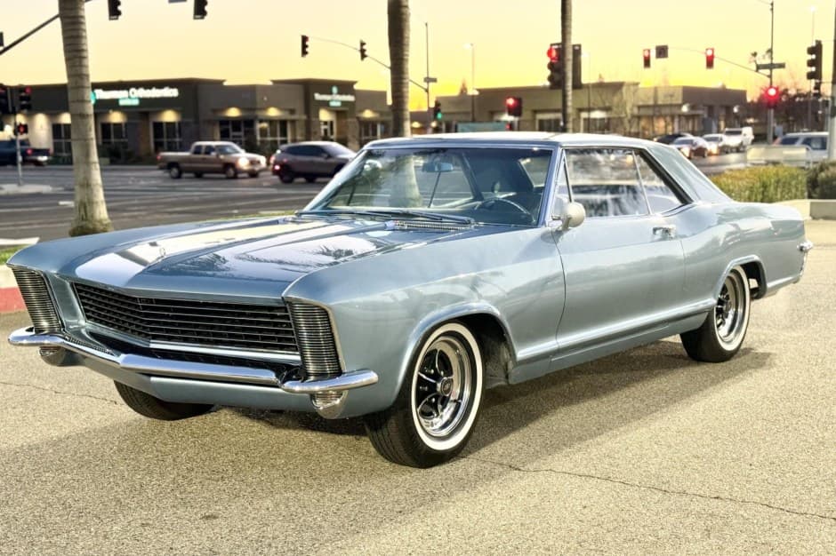 1965 Buick Riviera sold for $37,250